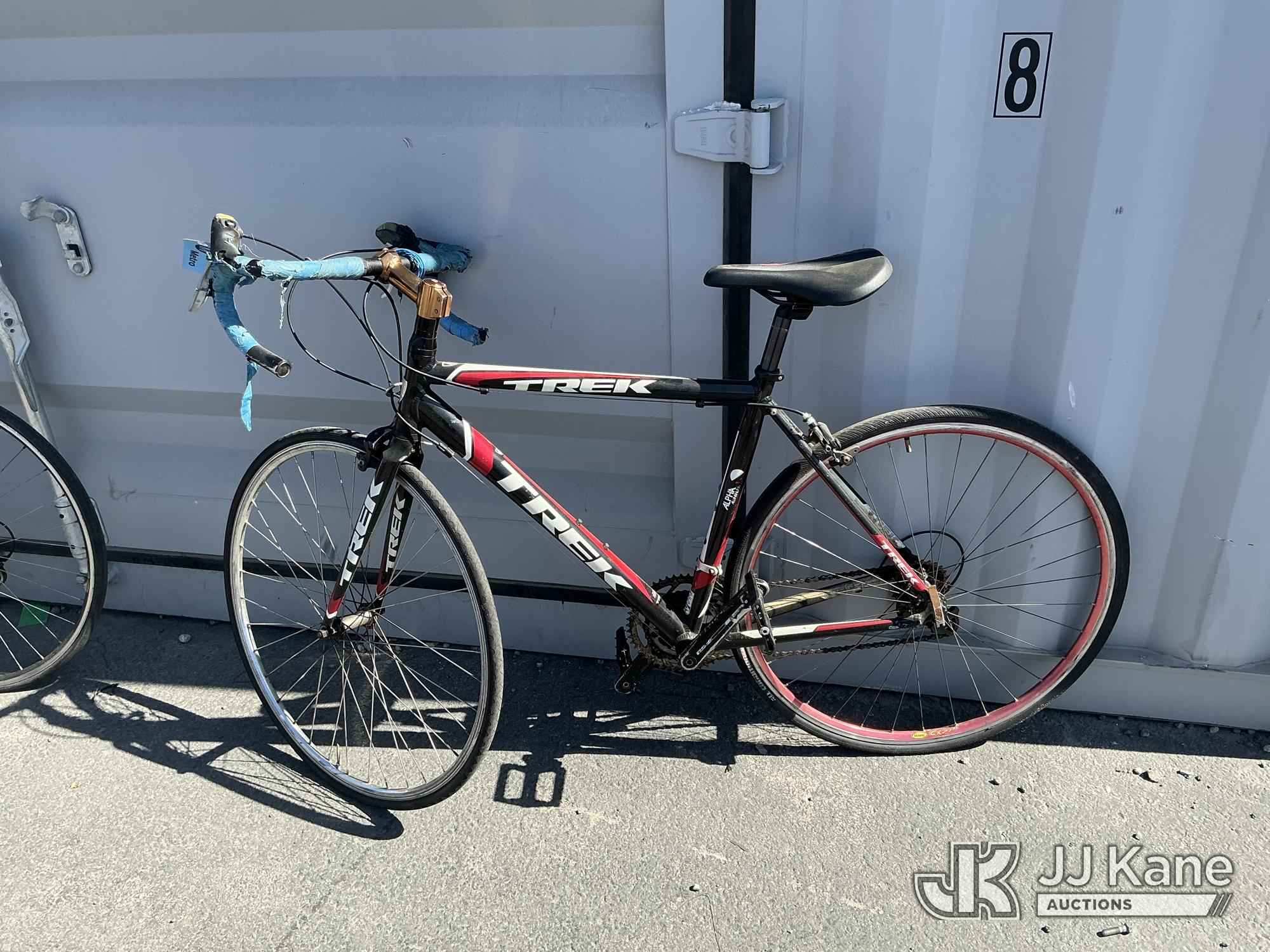 Trek bike (Used) NOTE: This unit is being sold AS IS/WHERE IS via Timed Auction and is located in Jurupa Valley
