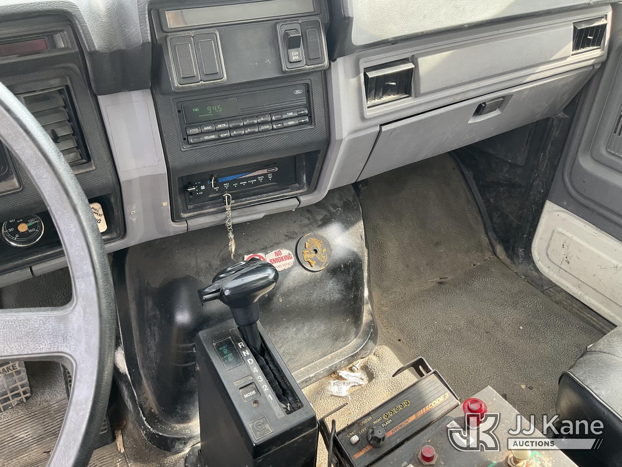 1998 Ford F800