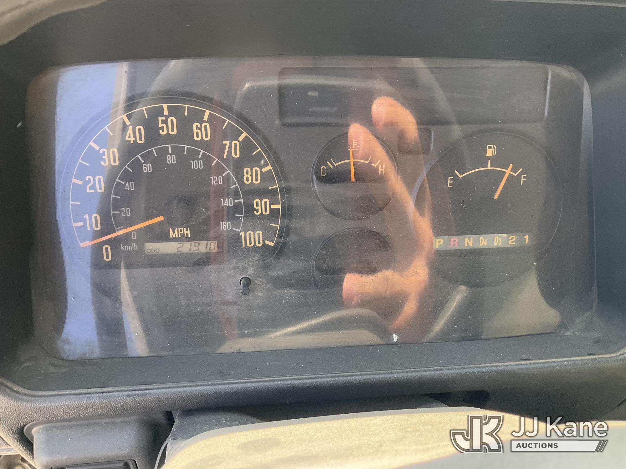 2002 GMC W45042