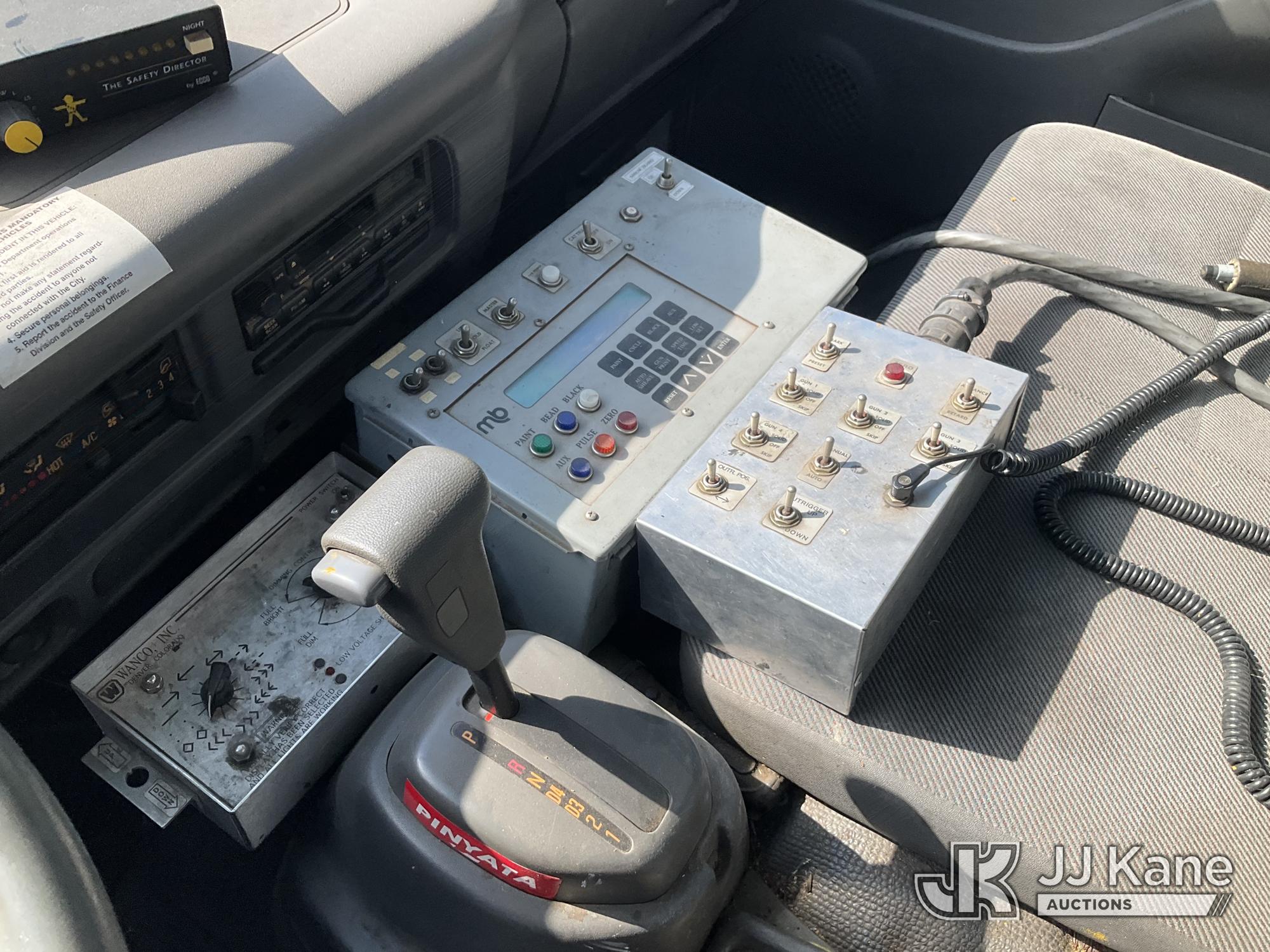 2002 GMC W45042