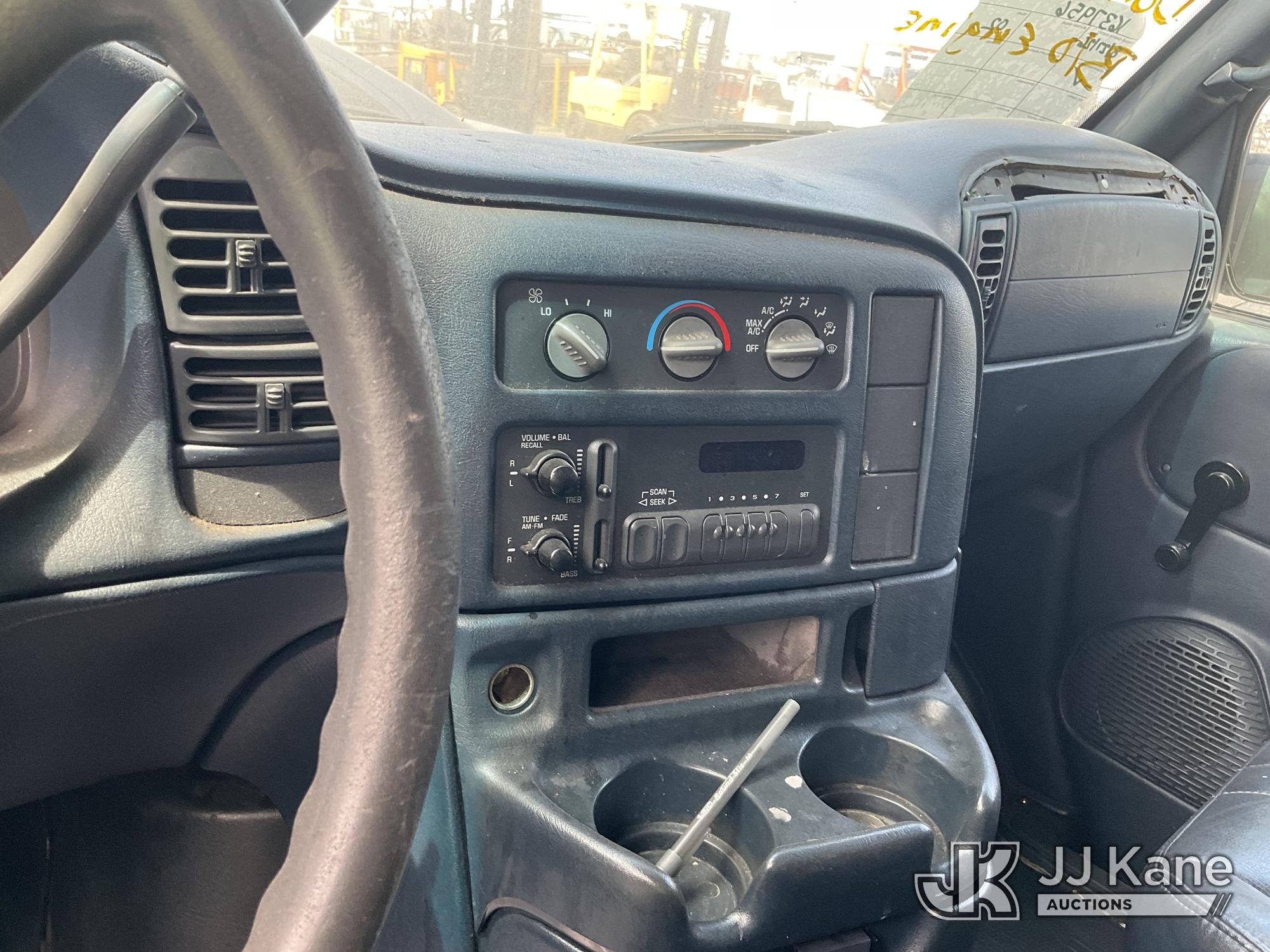 2002 Chevrolet ASTRO