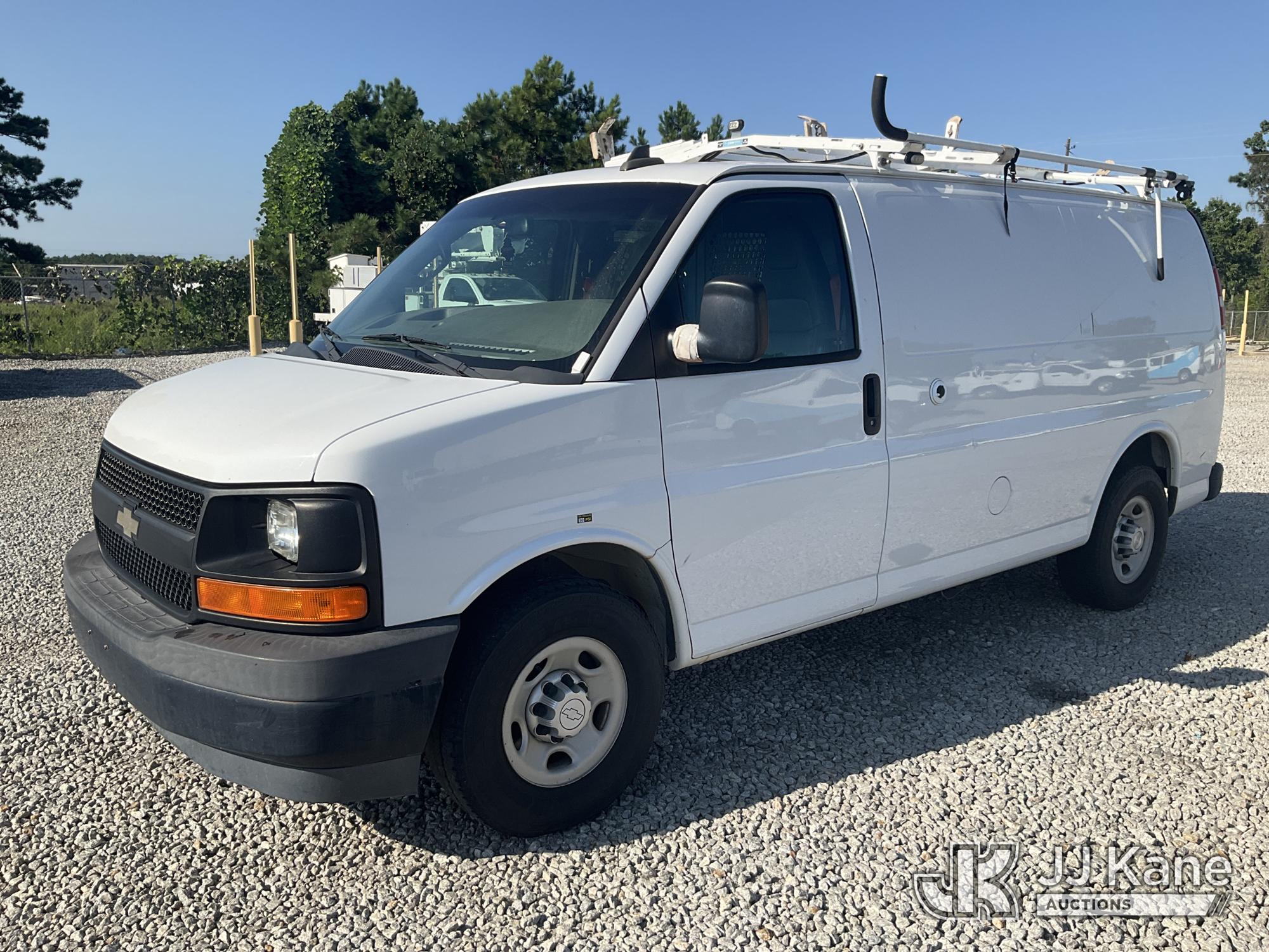 Photo of 2017 Chevrolet Express 2500