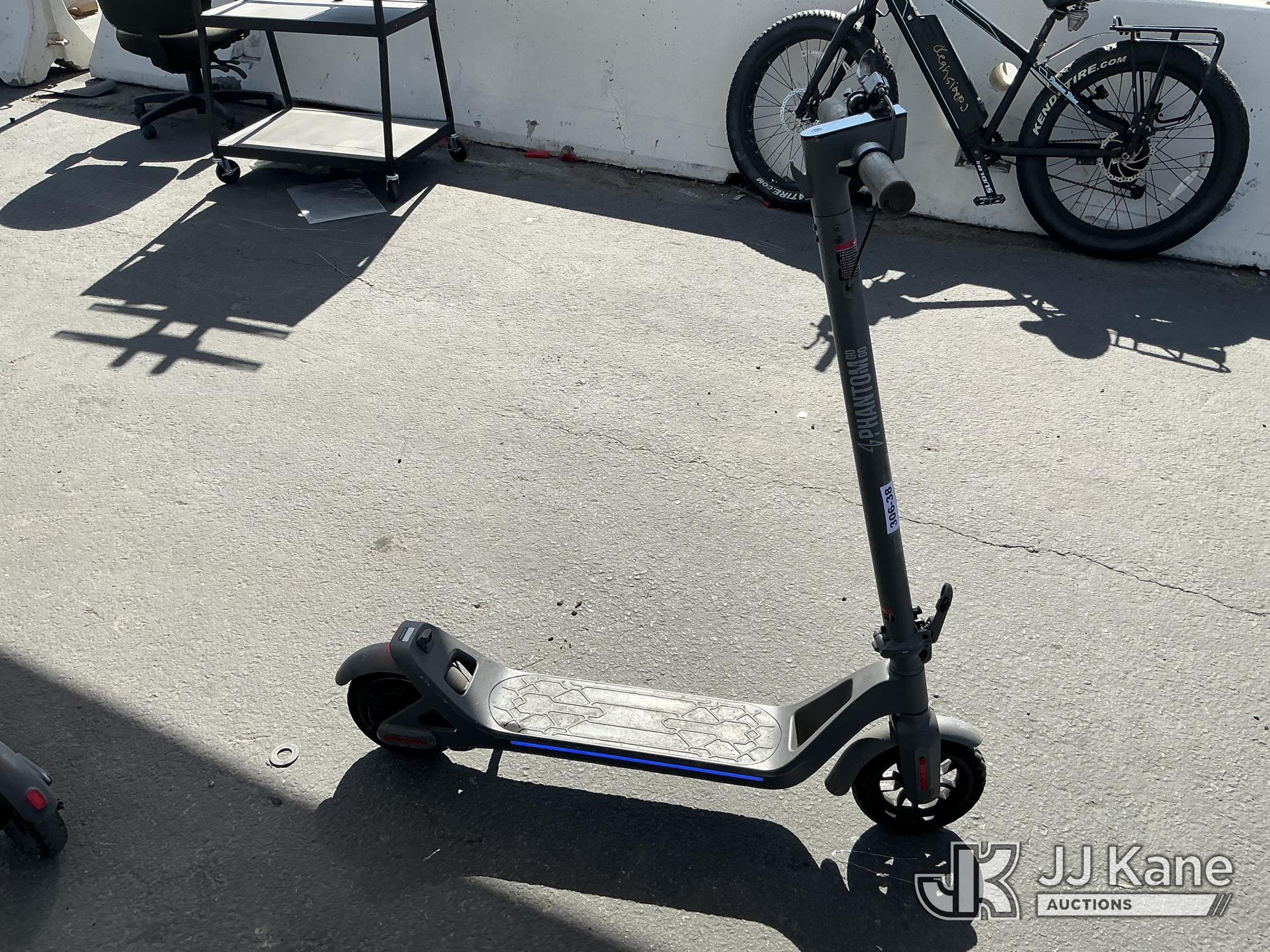 Phantom e-scooter No Keys