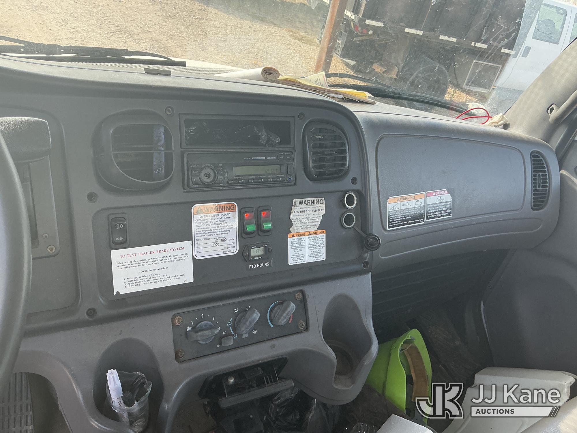2017 Freightliner M2 106