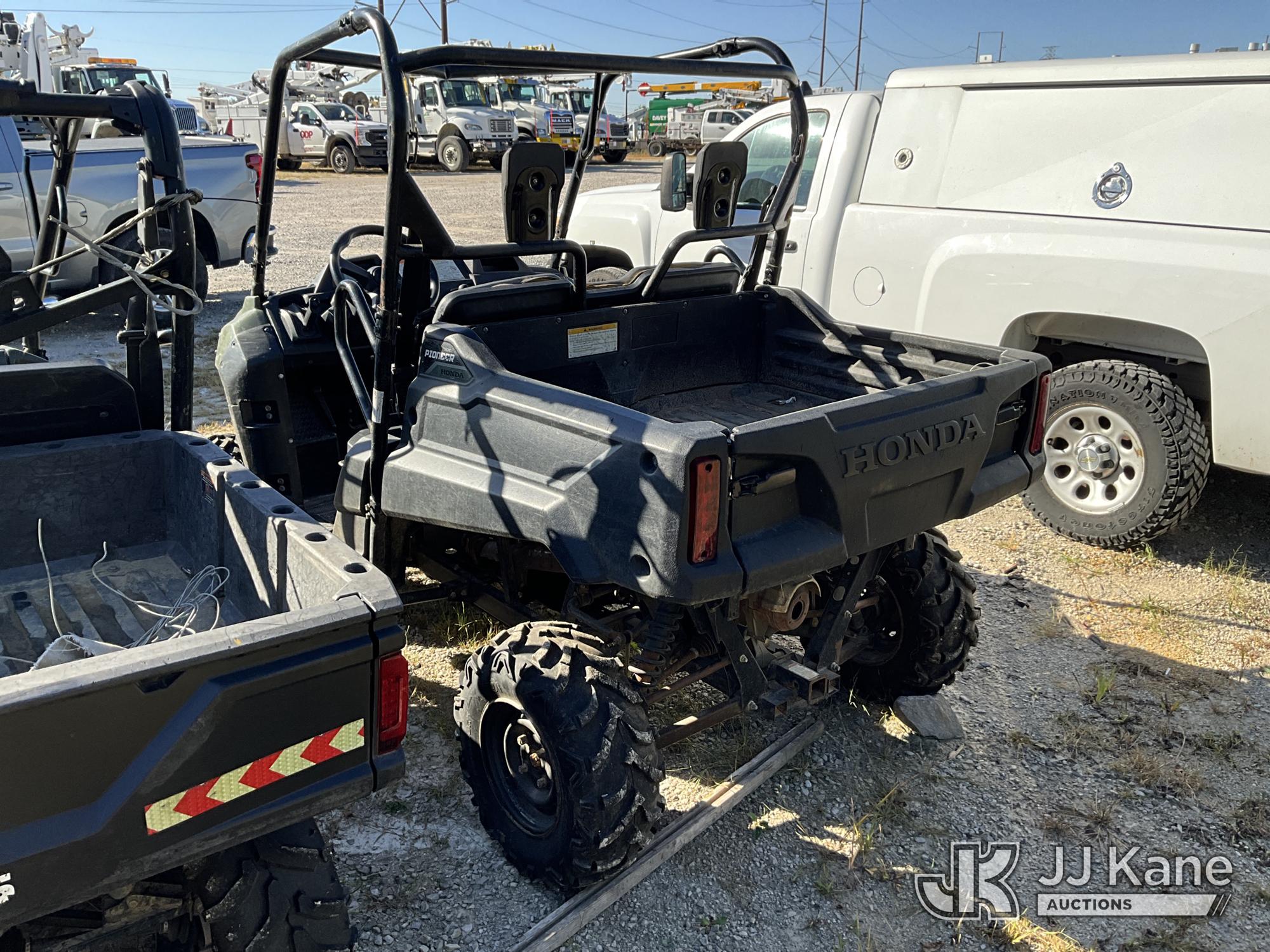 2021 Honda  PIONEER SXS700M2