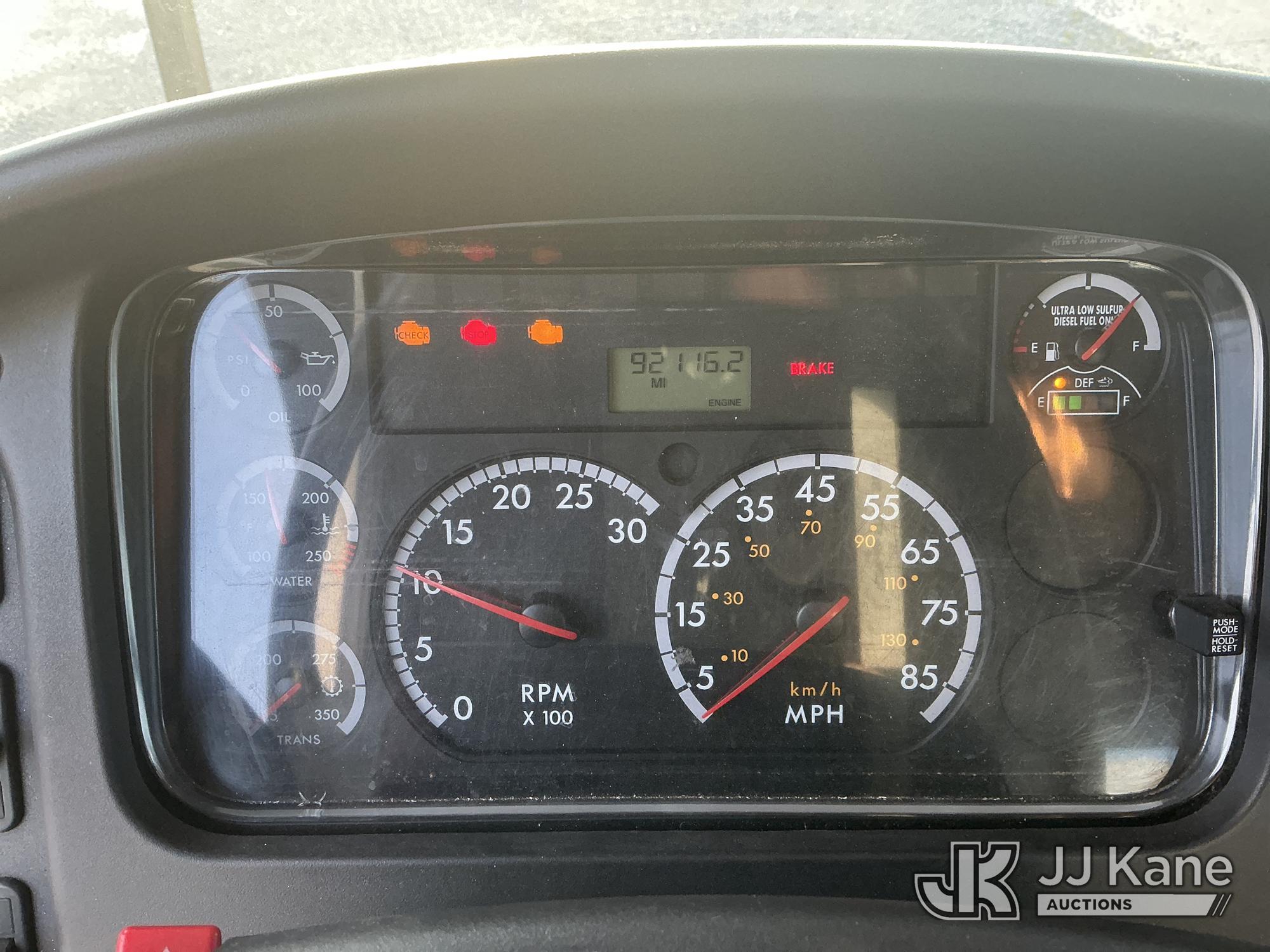 2015 Freightliner M2 106