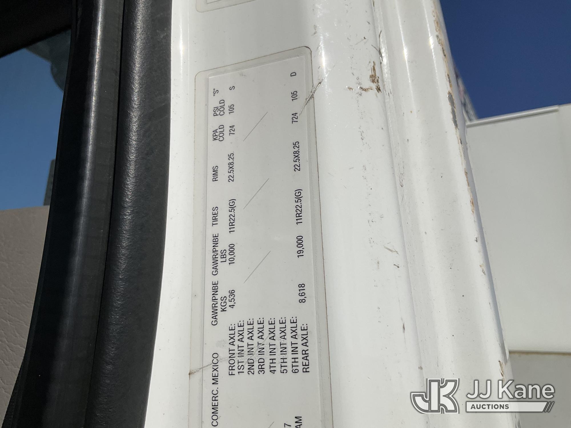 2017 Freightliner M2 106