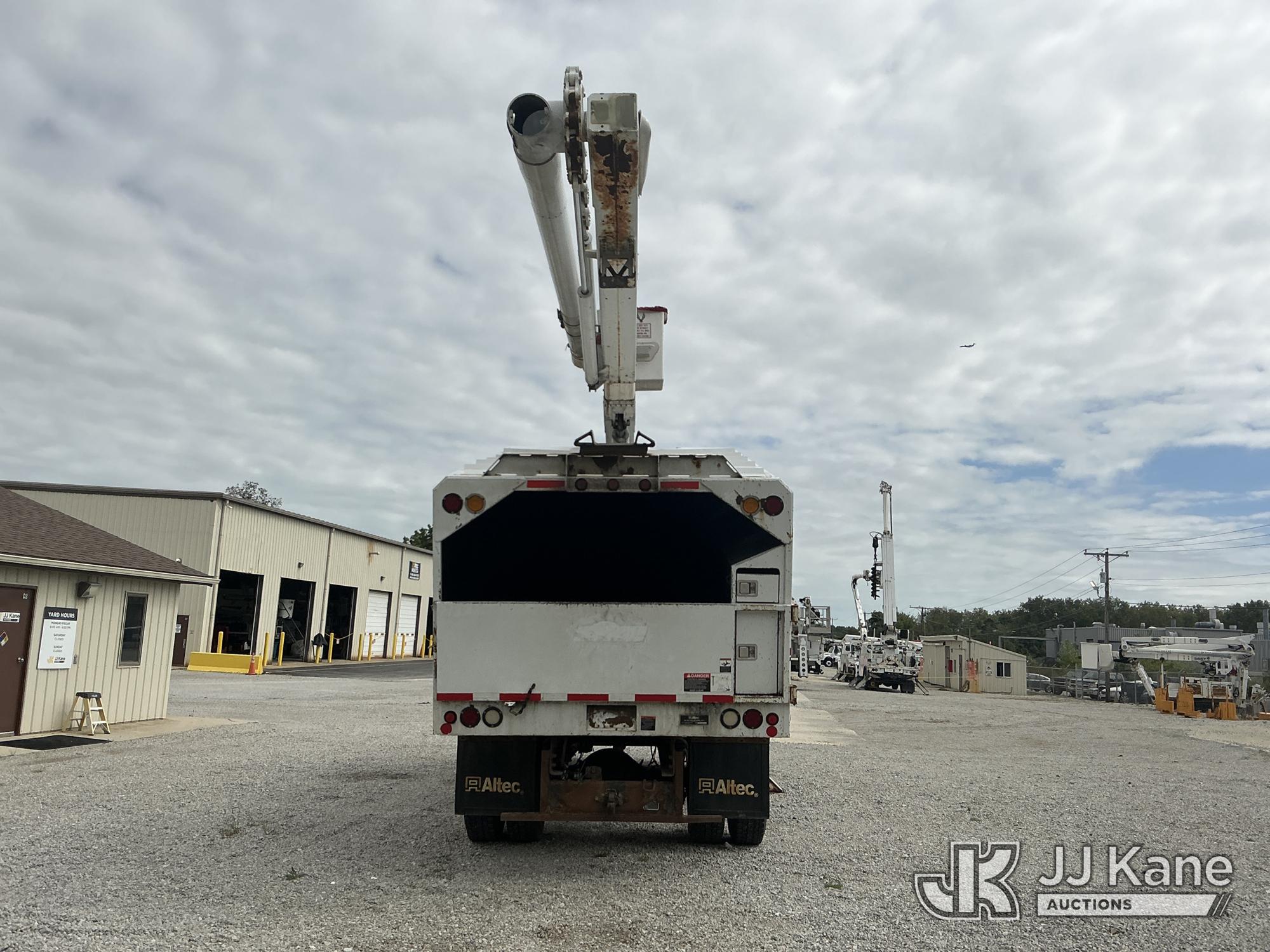 2017 Freightliner M2 106