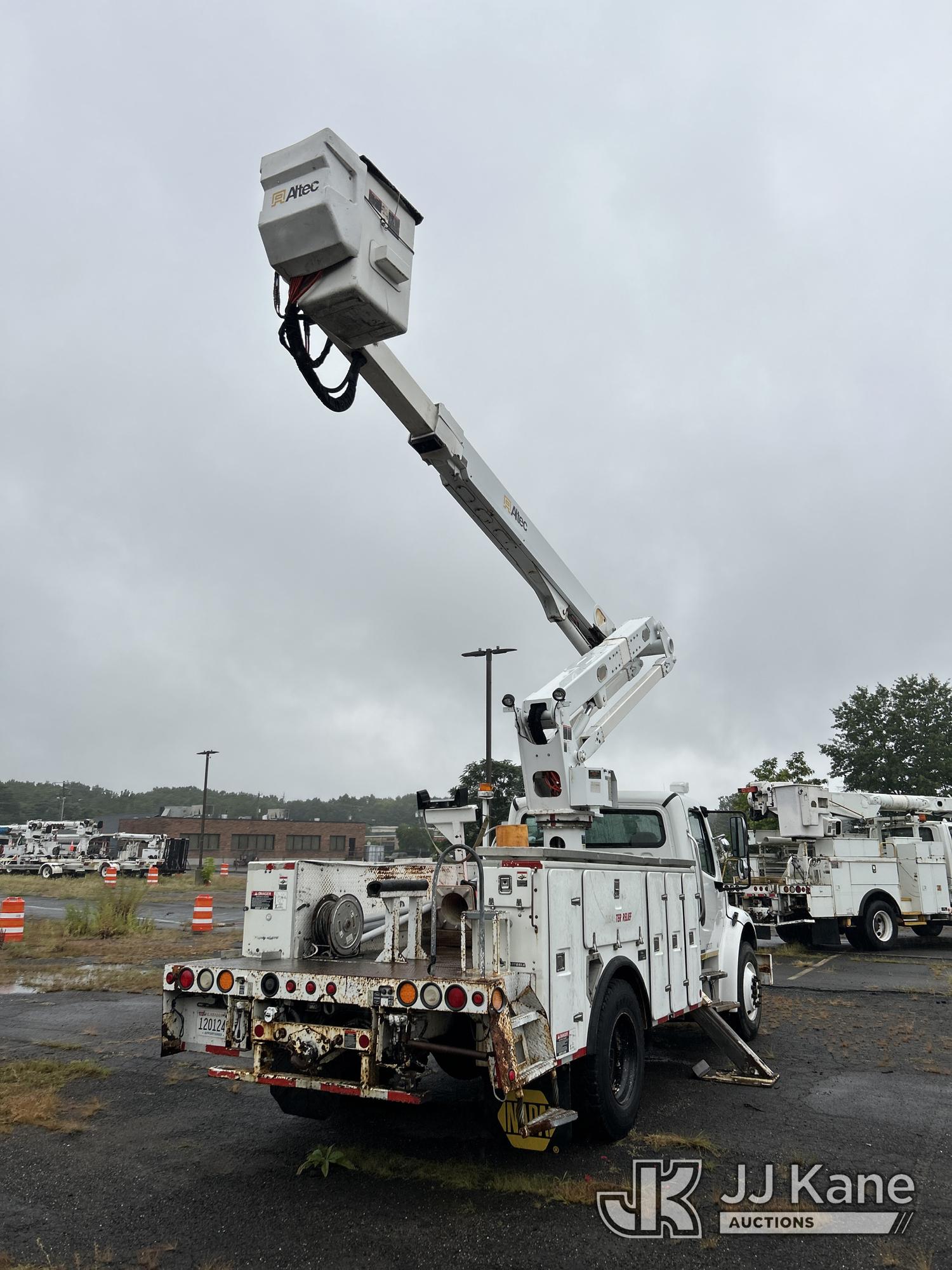 2007 Freightliner M2 106