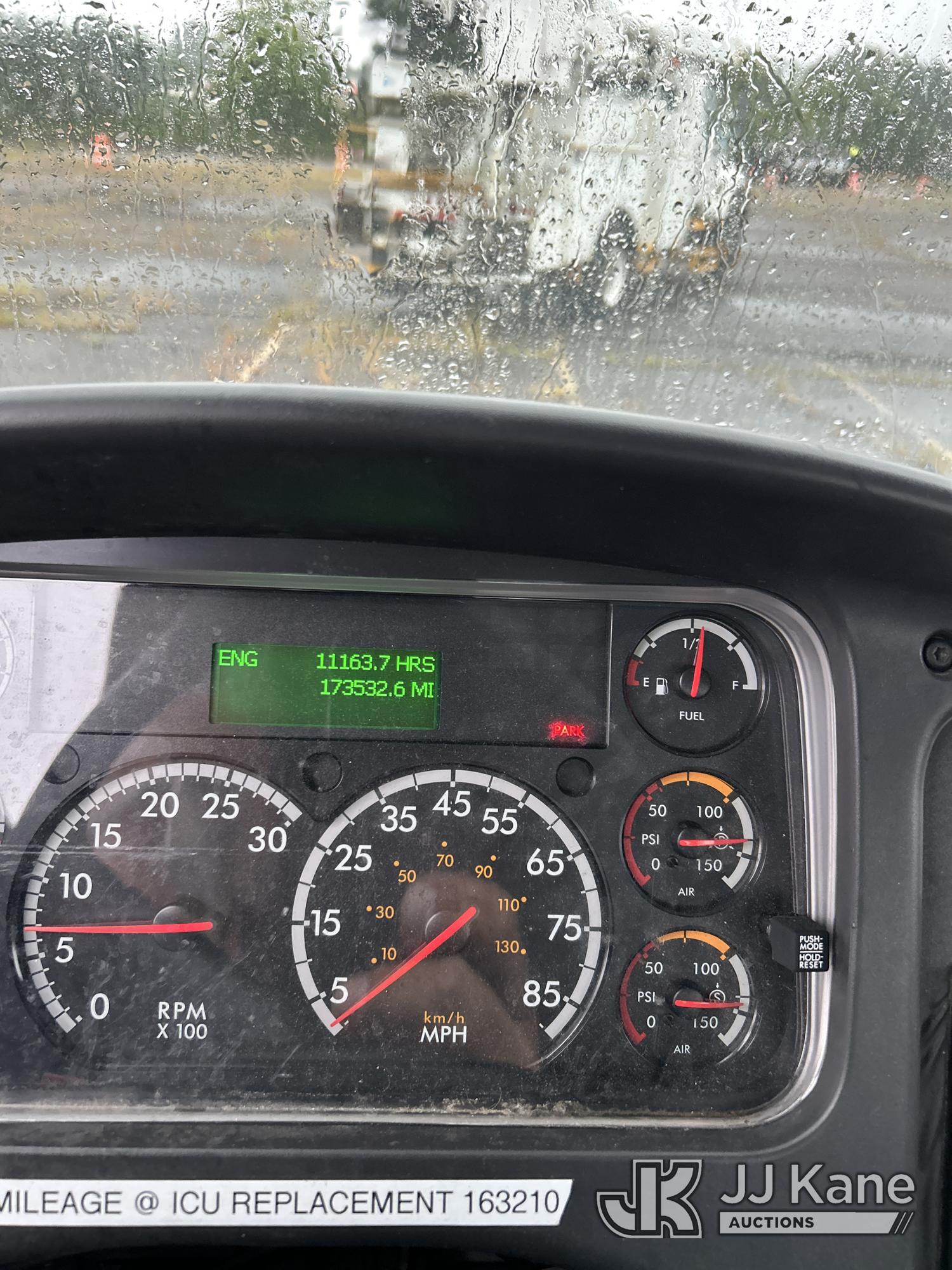 2007 Freightliner M2 106