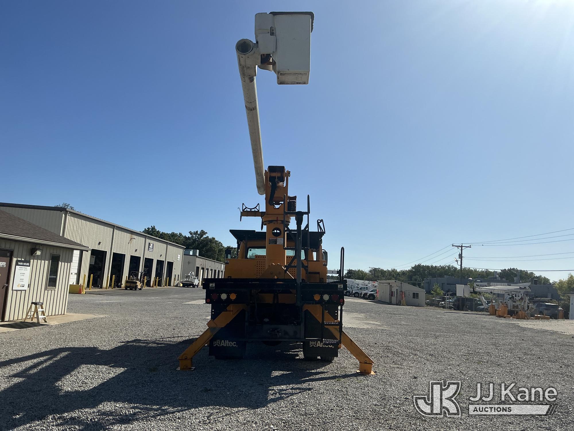 2017 Freightliner M2 106