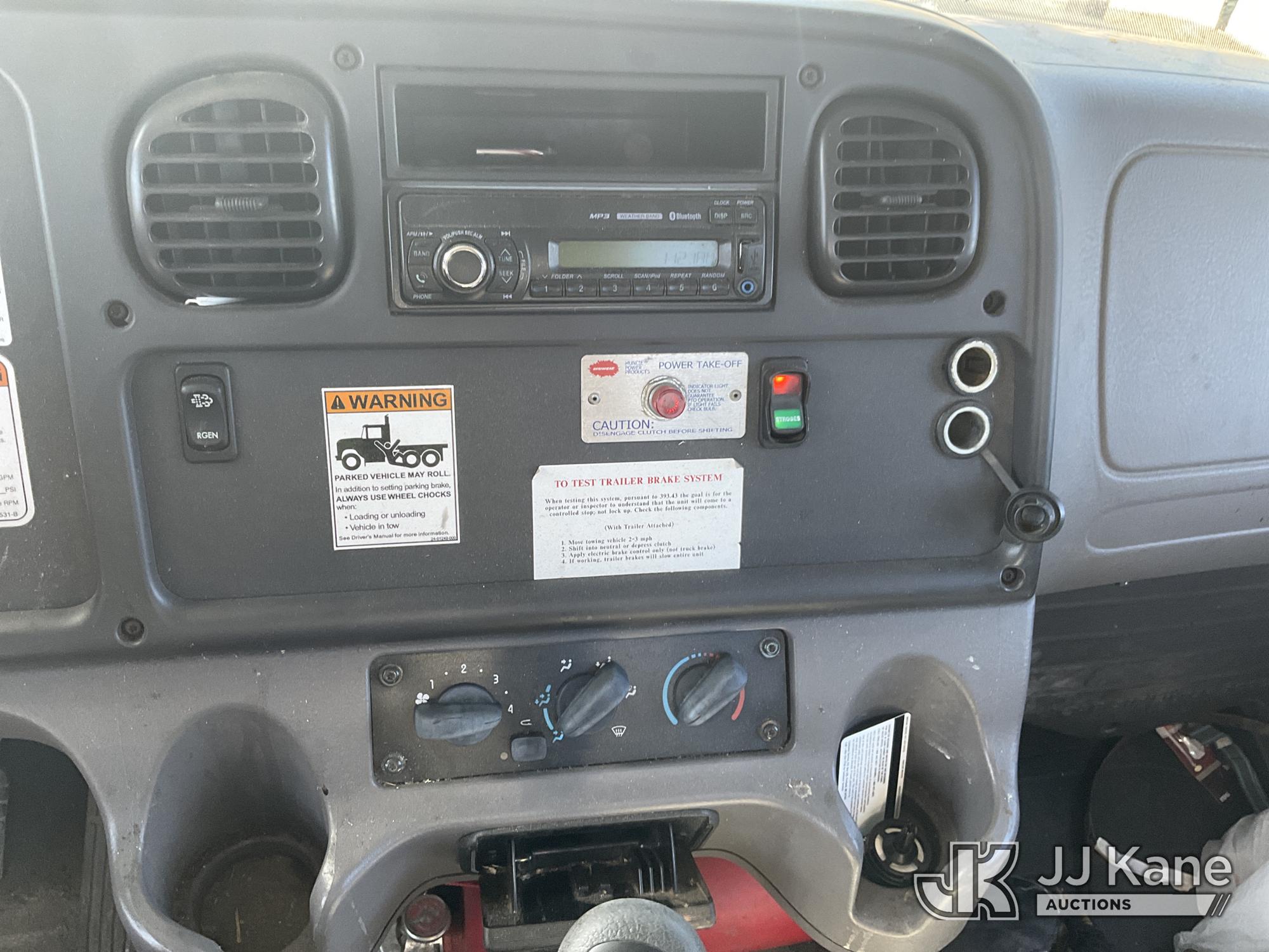 2017 Freightliner M2 106