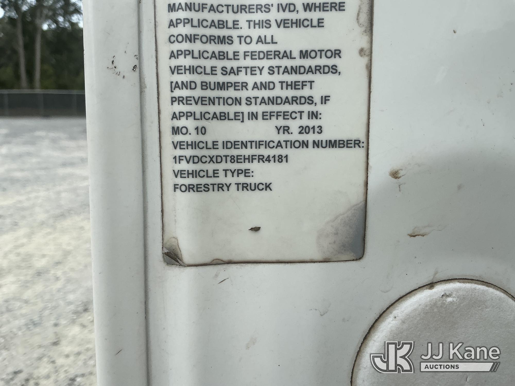 2014 Freightliner M2 106 4X4