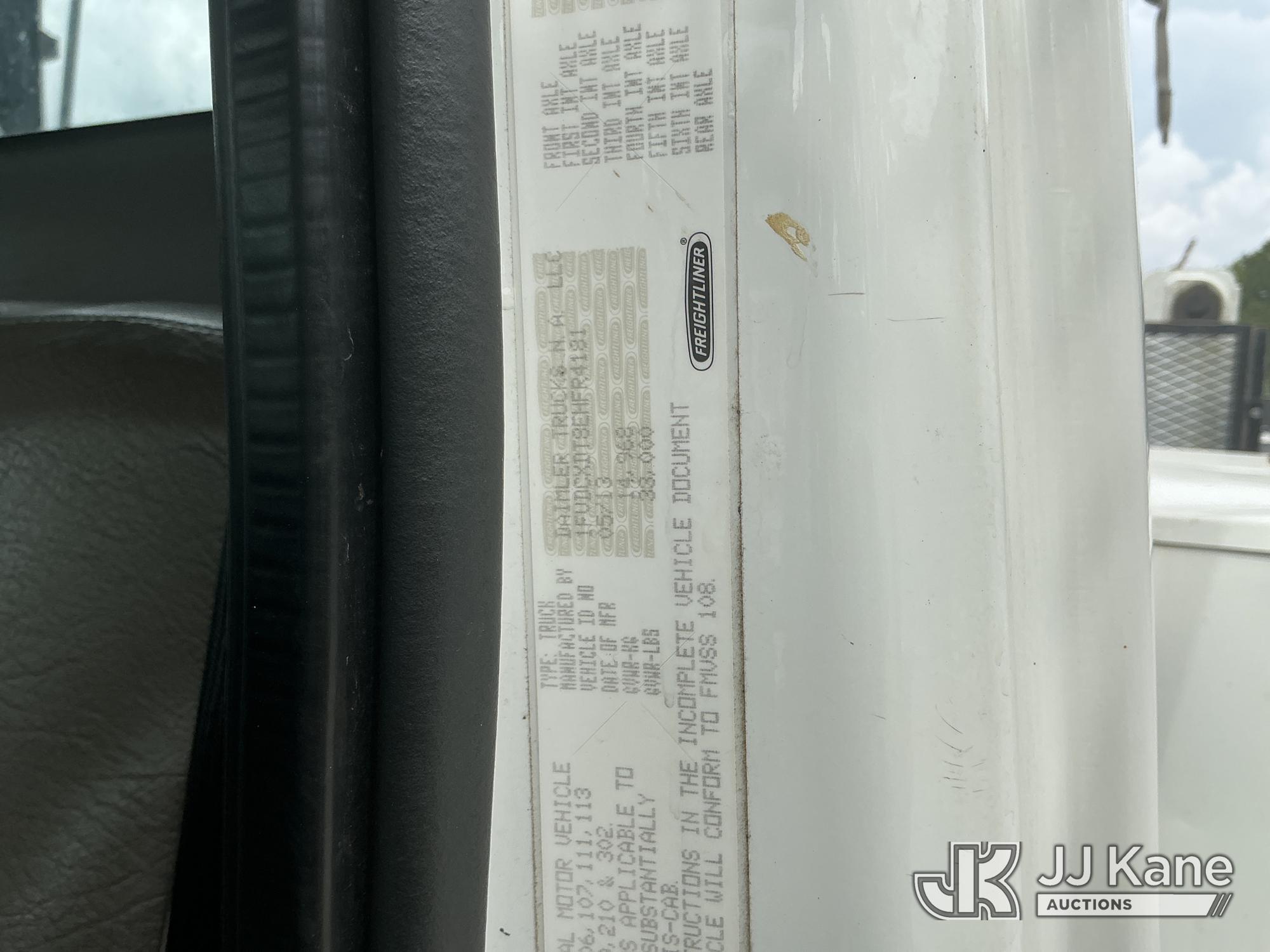 2014 Freightliner M2 106 4X4