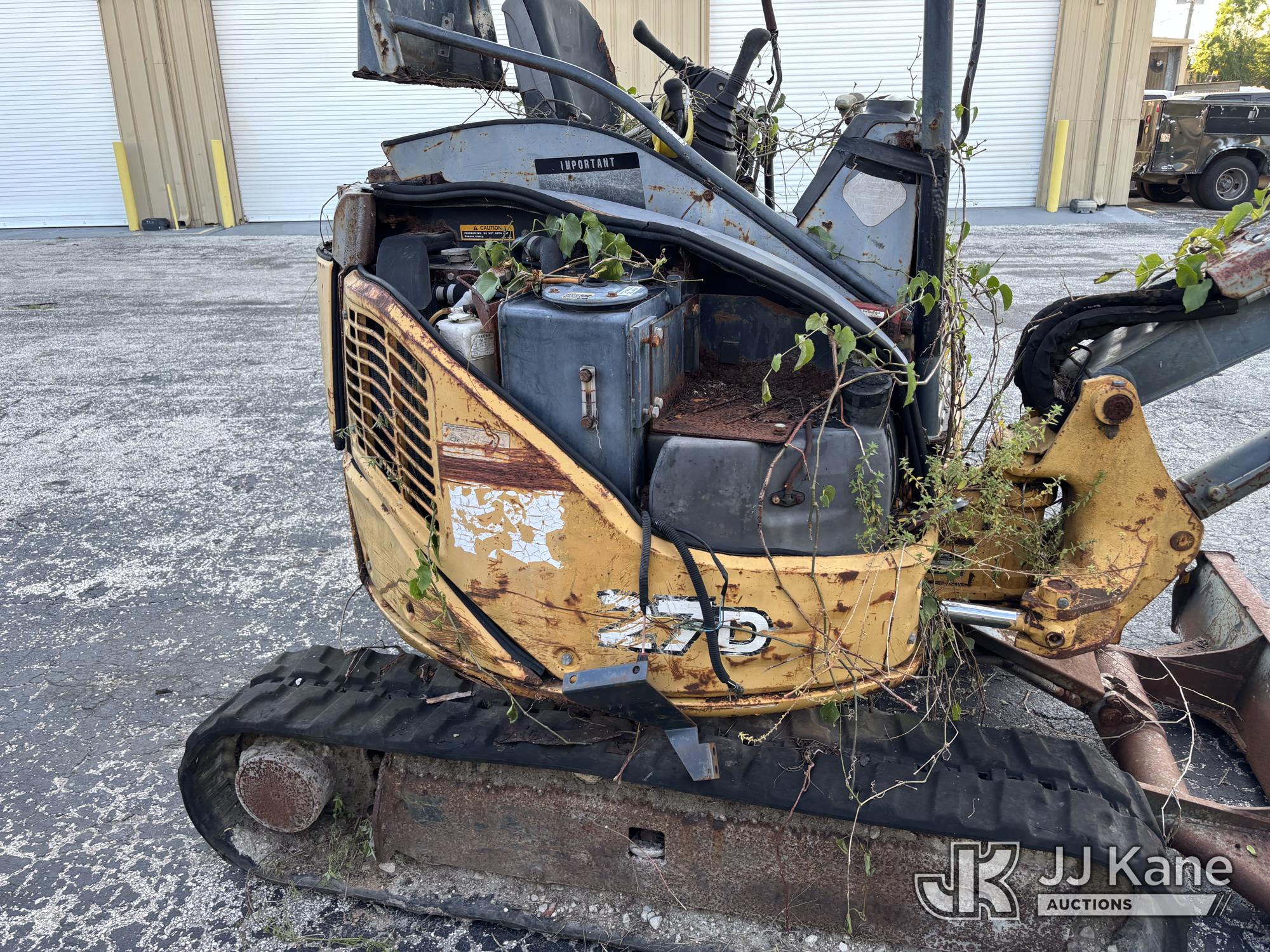 2006 John Deere 27D