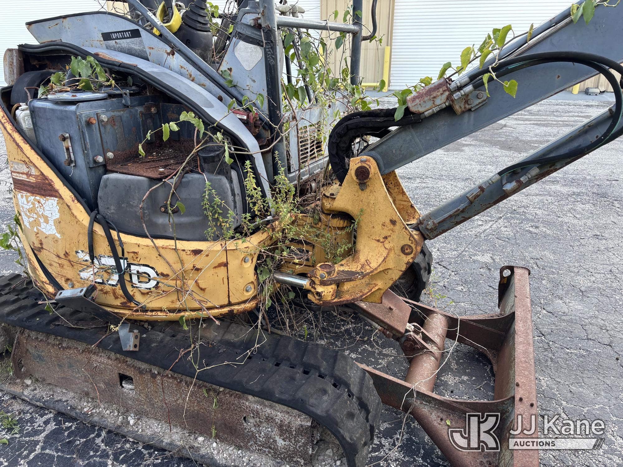 2006 John Deere 27D