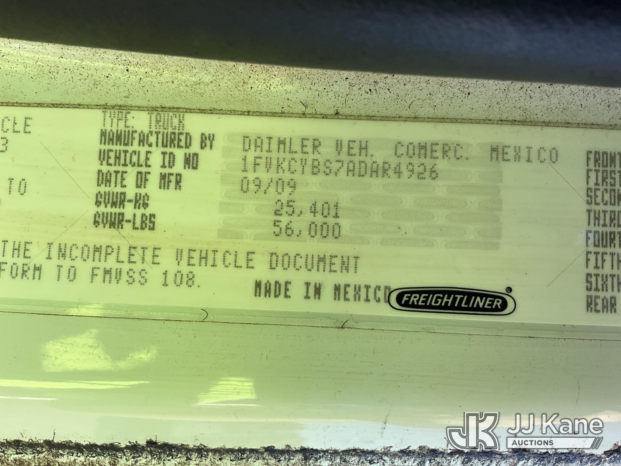 2010 Freightliner M2 106 MEDIUM DUTY