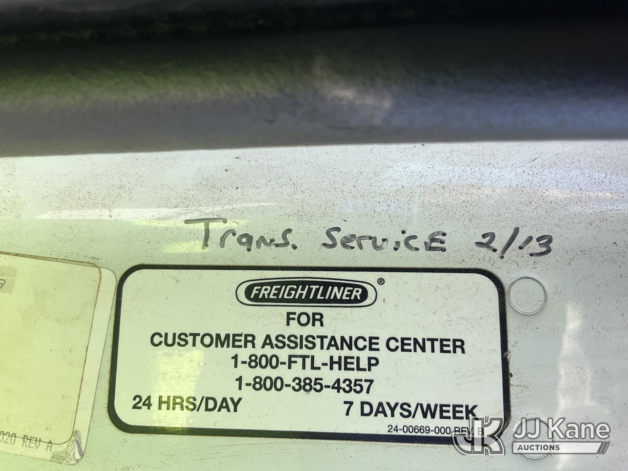 2010 Freightliner M2 106 MEDIUM DUTY