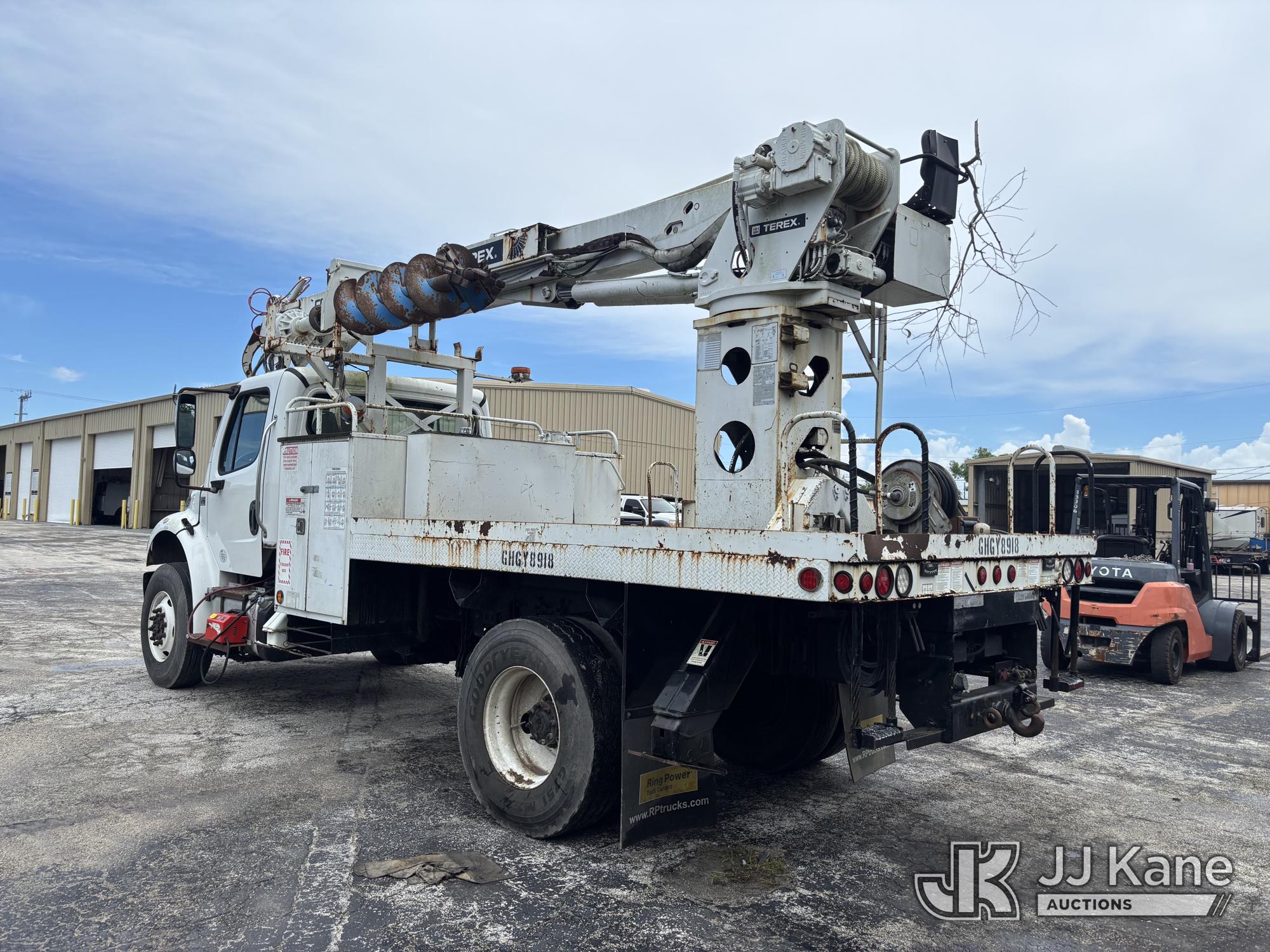 2016 Freightliner M2 106