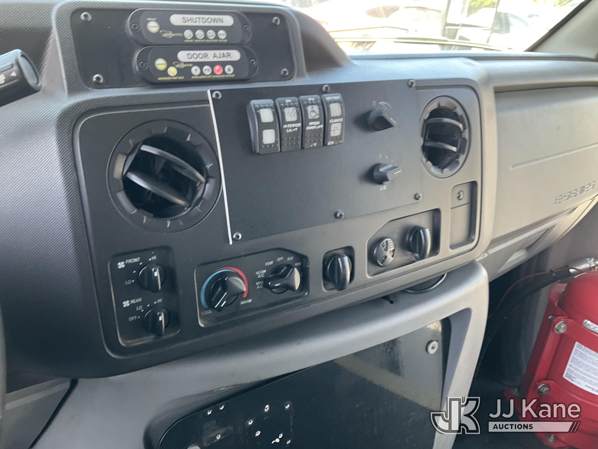 2018 Ford ECONOLINE E-350