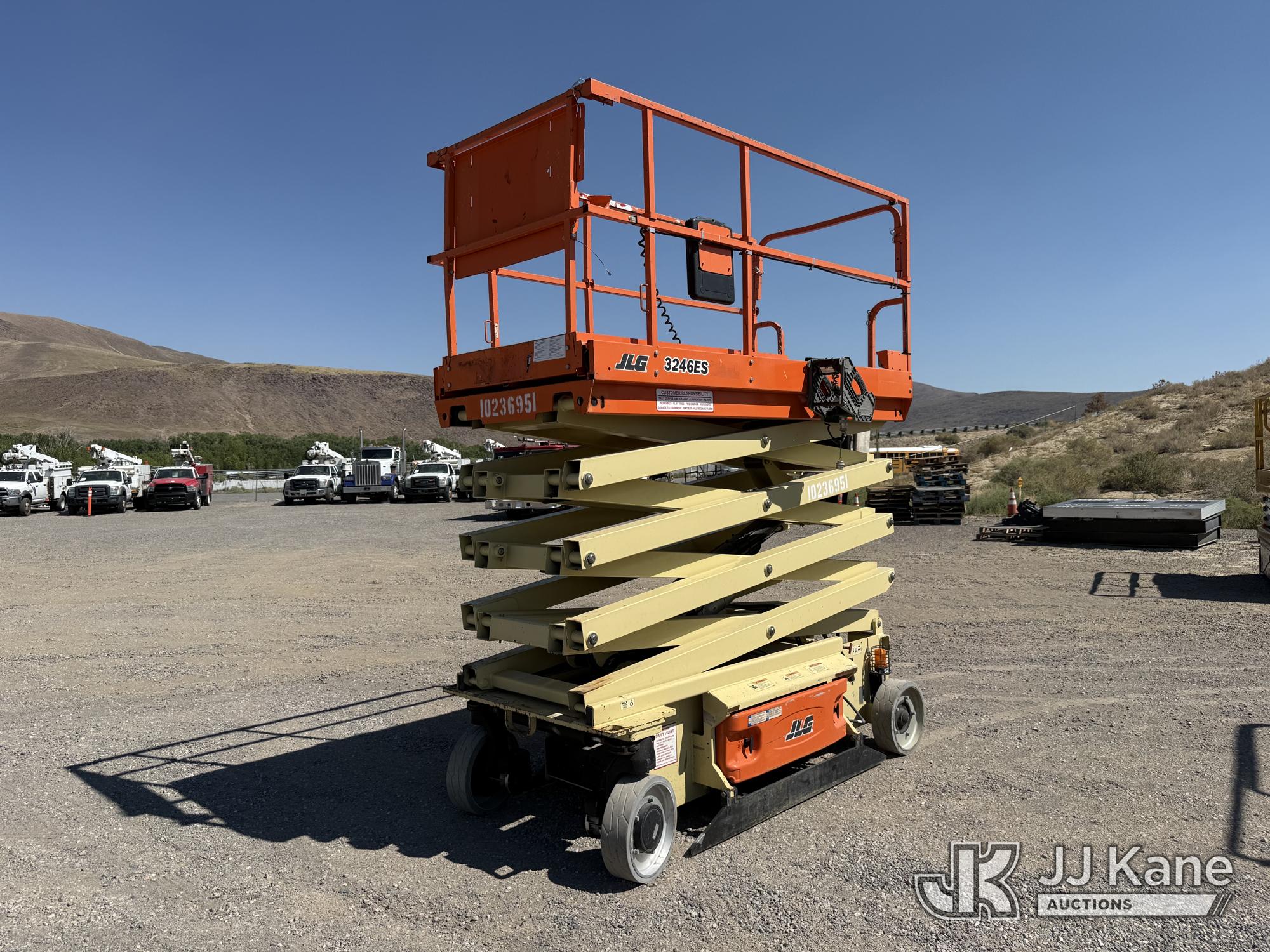Photo of 2018 JLG 3246ES