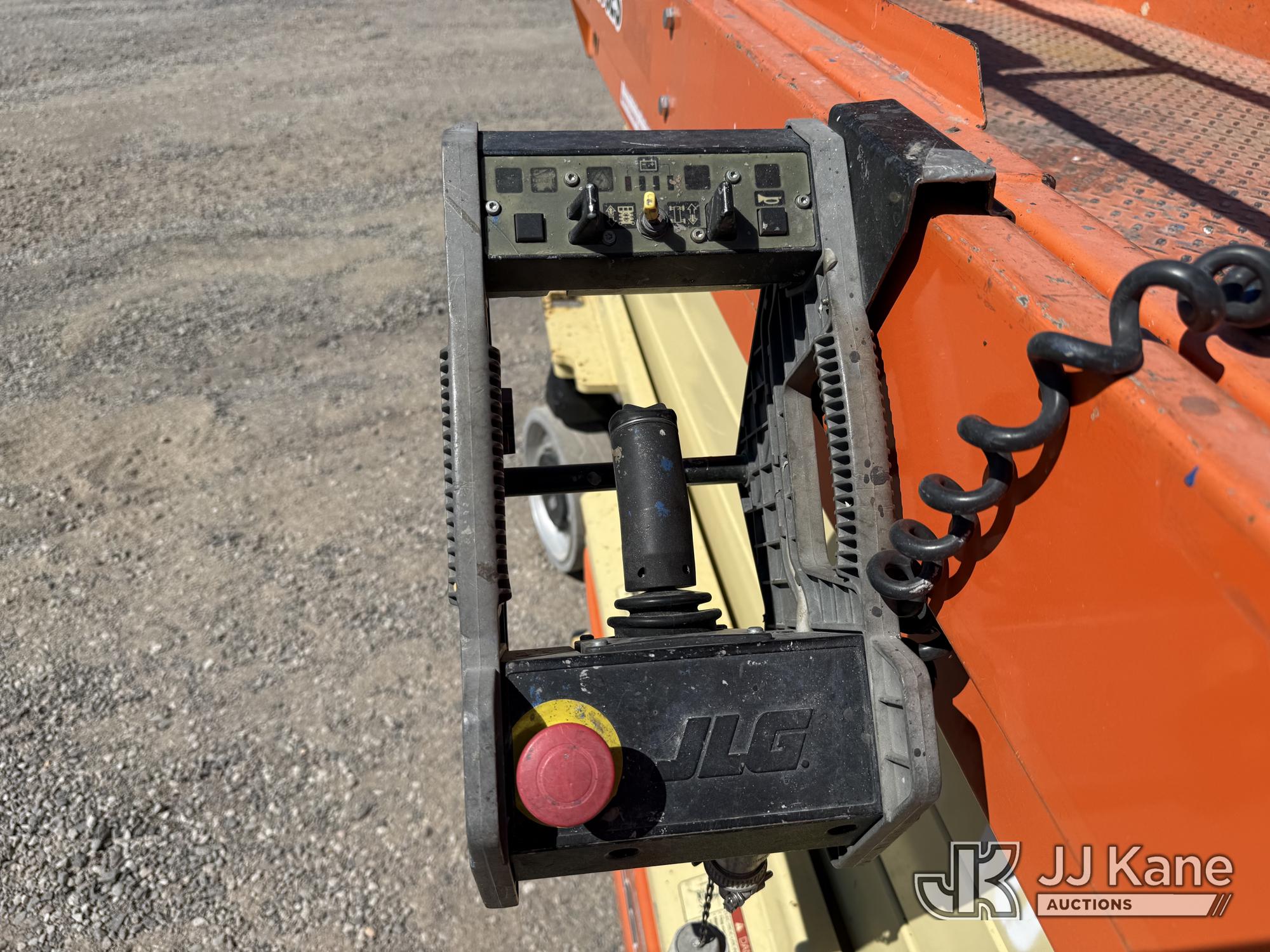 2018 JLG 3246ES
