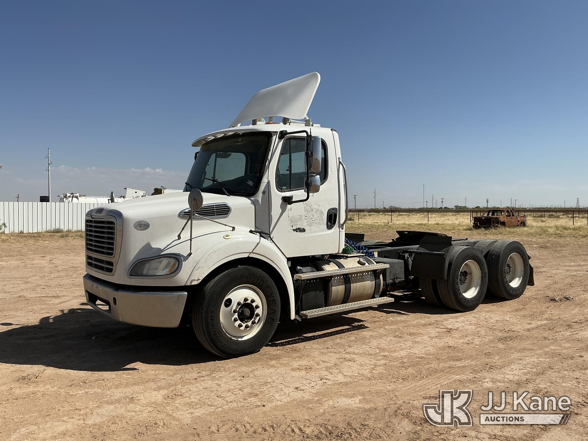 2015 Freightliner M2 112