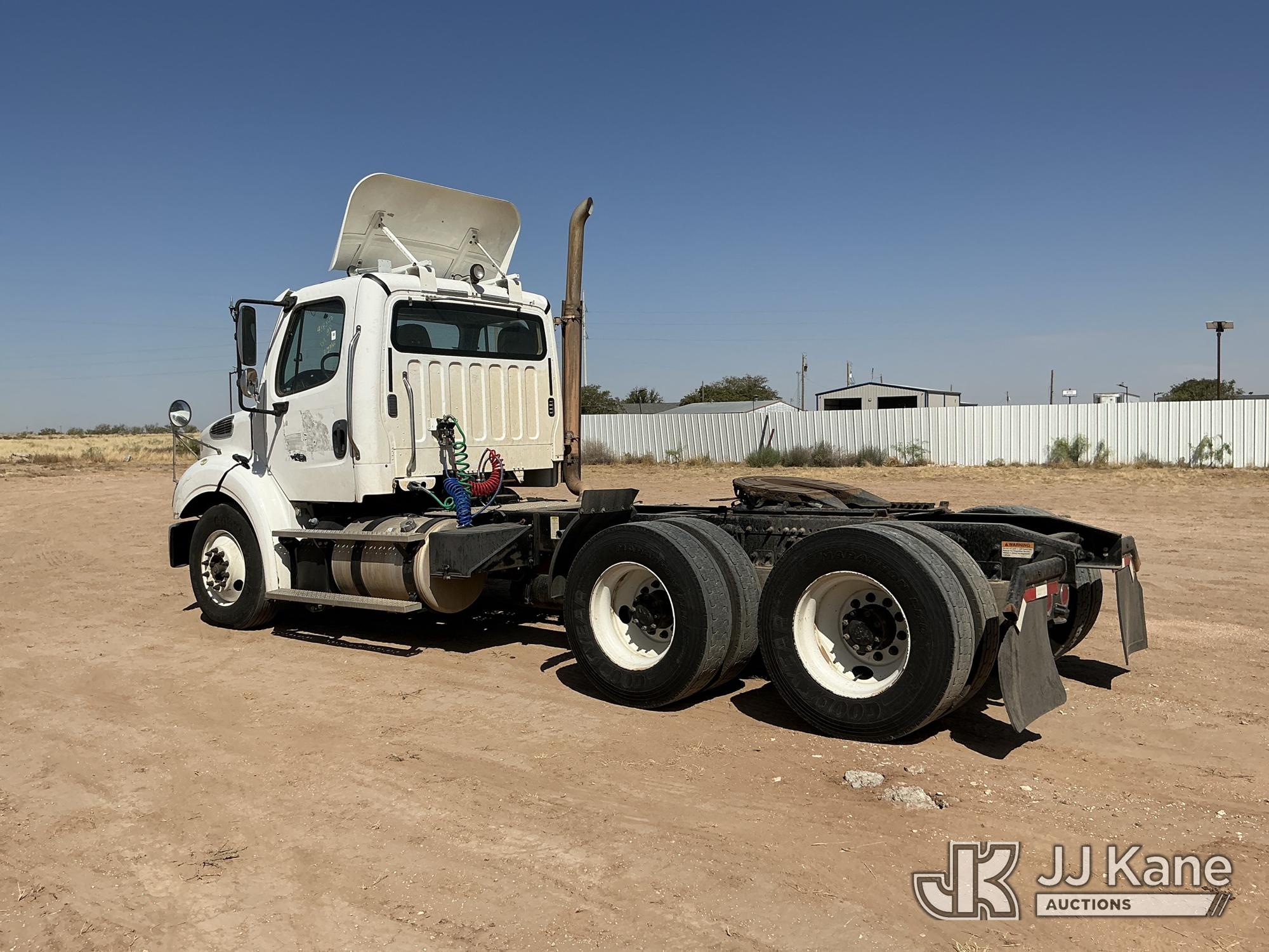 2015 Freightliner M2 112