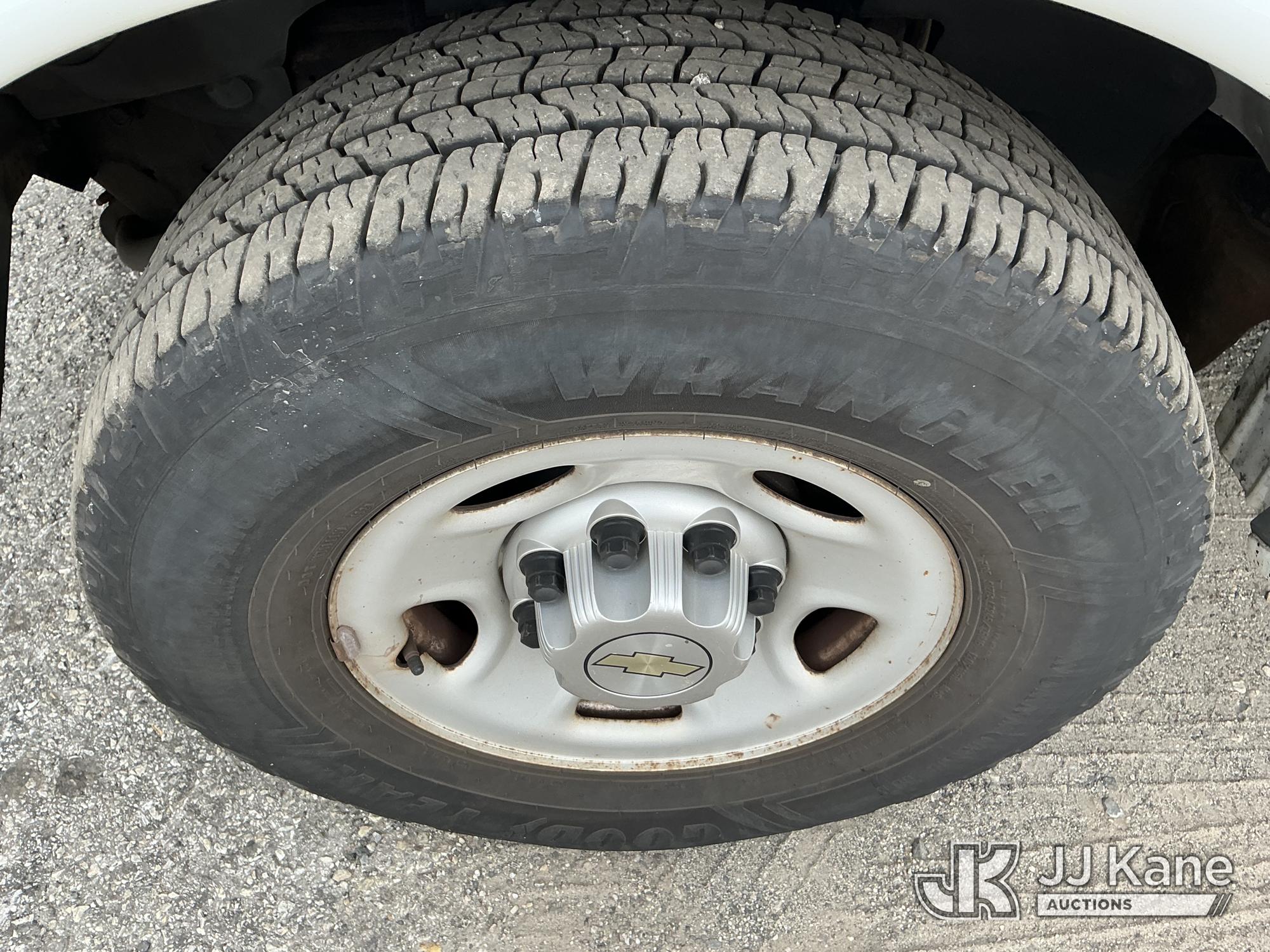 2011 Chevrolet EXPRESS G2500