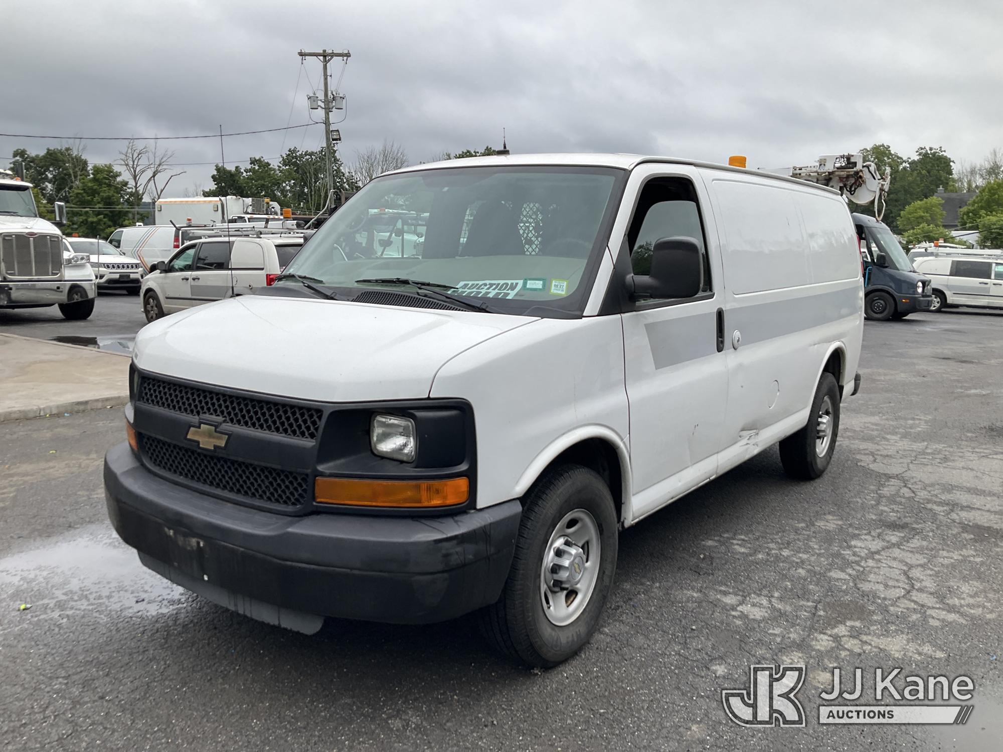 Photo of 2011 Chevrolet Express G2500