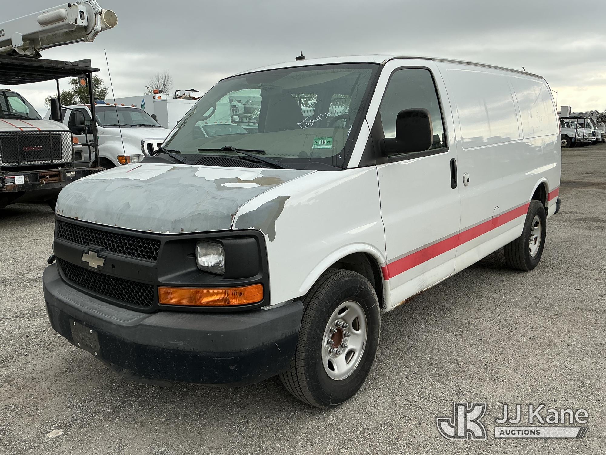 Photo of 2011 Chevrolet Express G2500