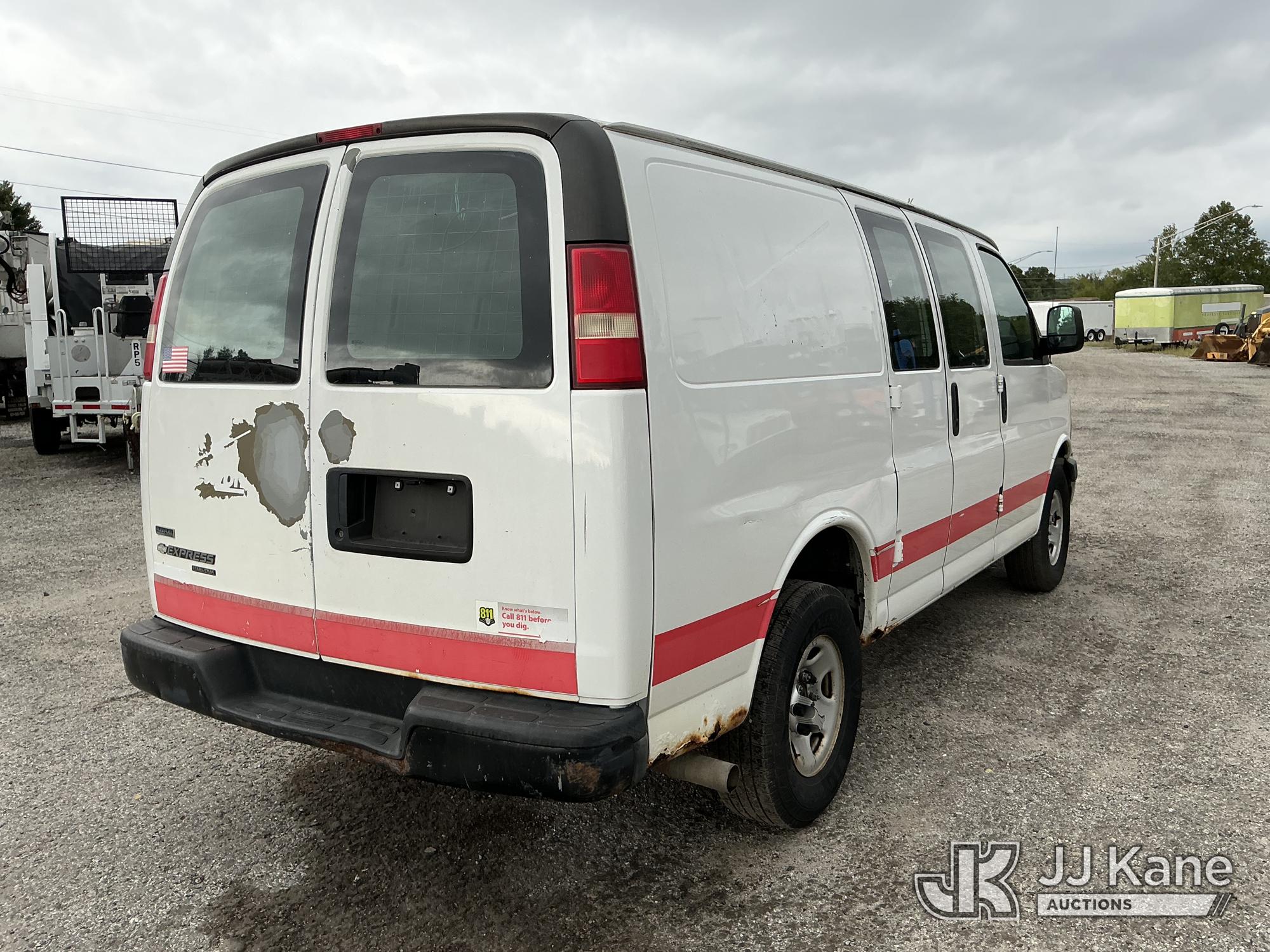 2011 Chevrolet EXPRESS G2500