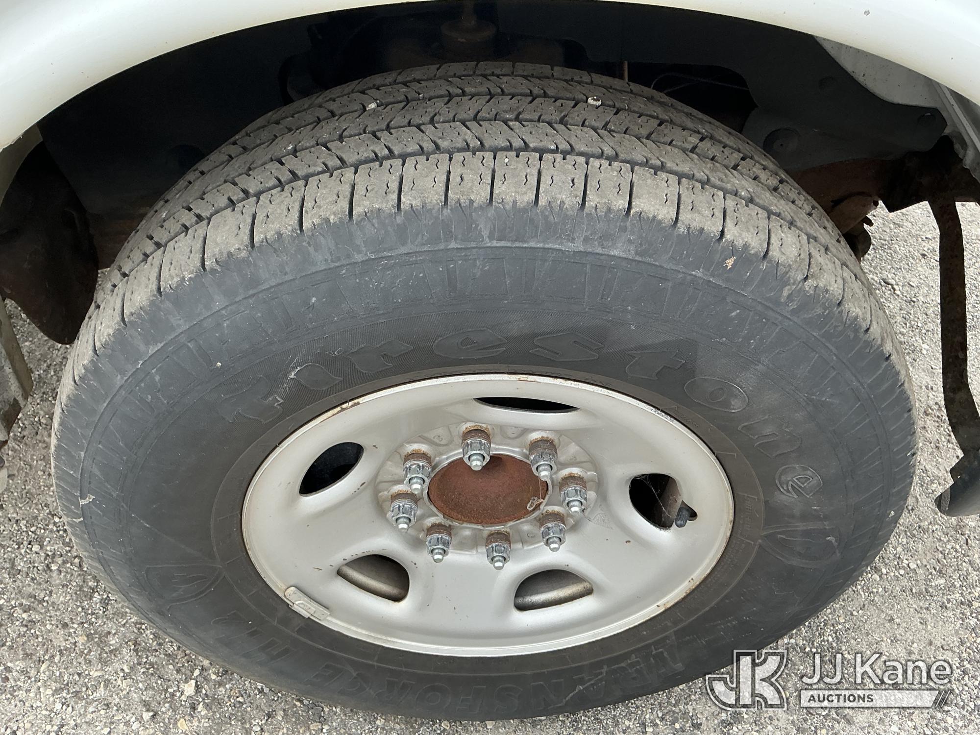 2011 Chevrolet EXPRESS G2500