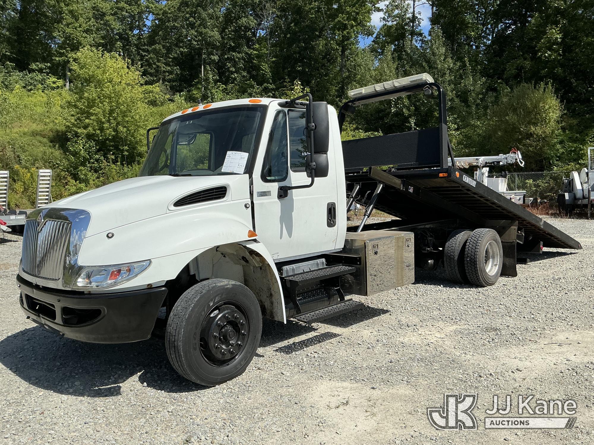 Photo of 2005 International 4300