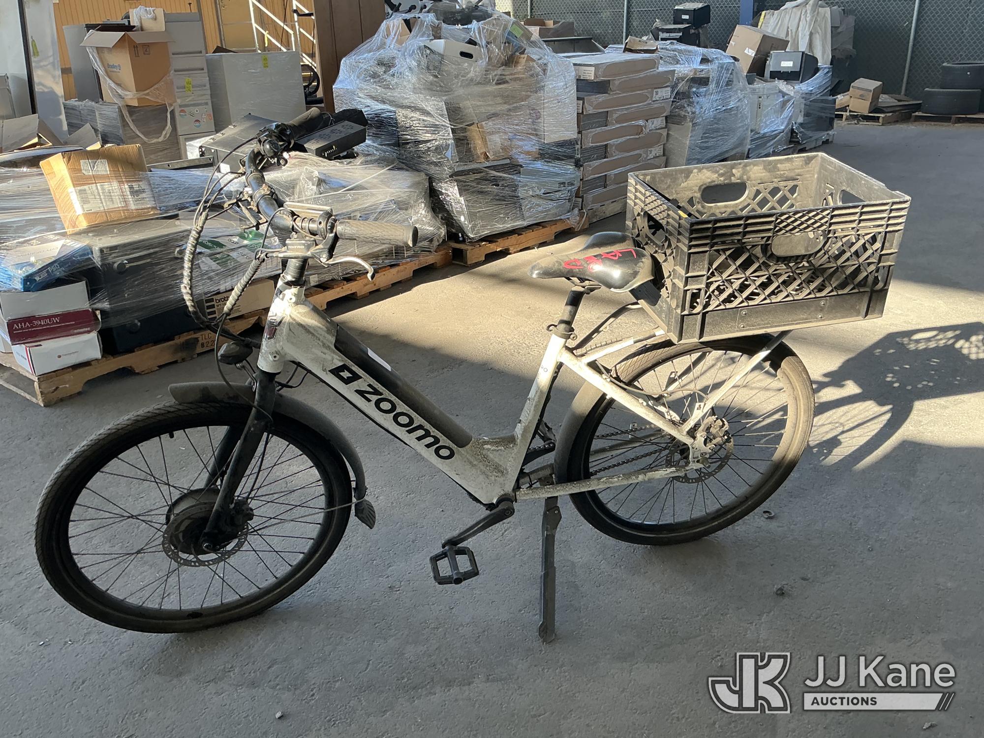 Zoomo E-bike No Keys