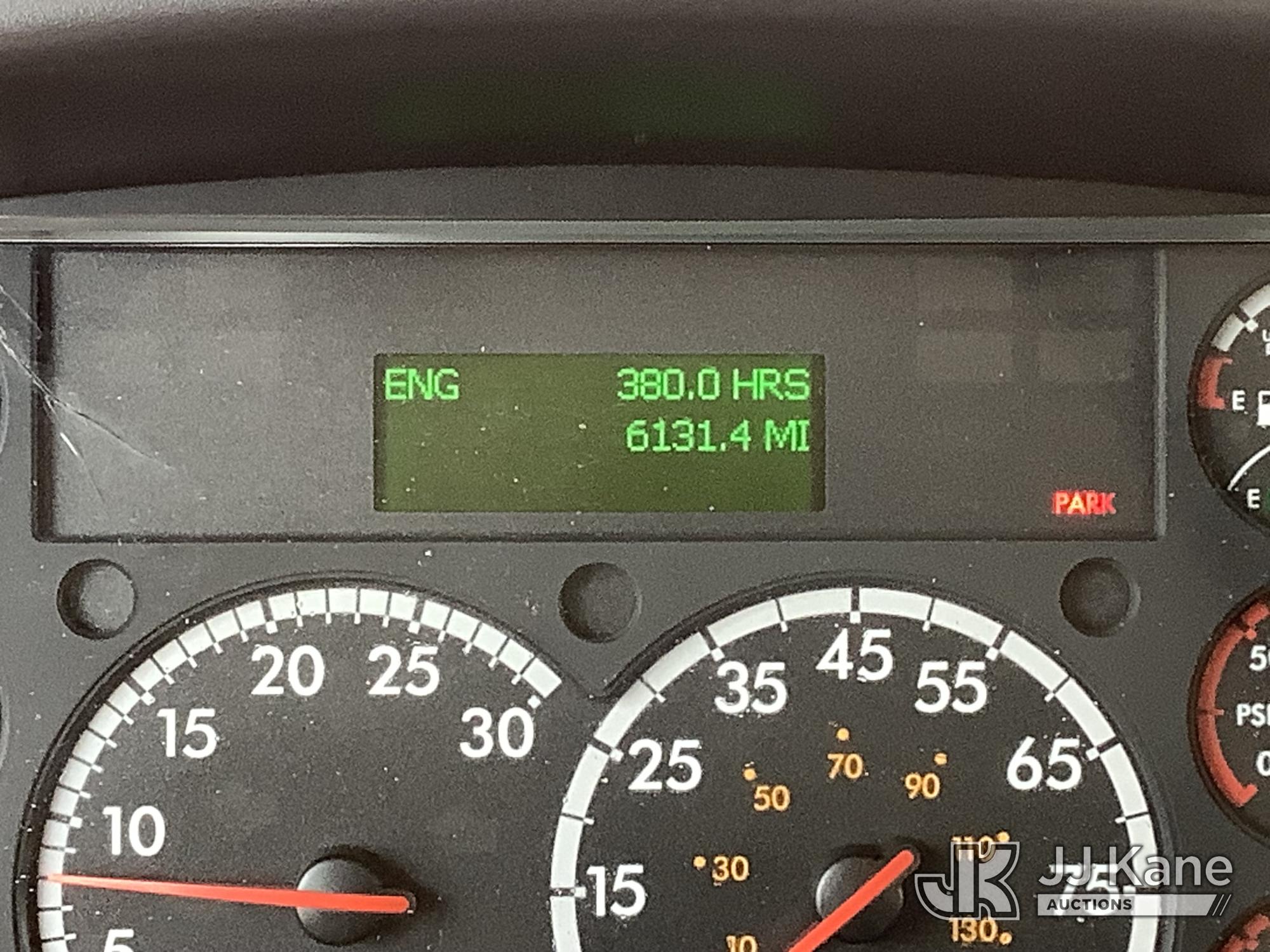 2016 Freightliner M2 106