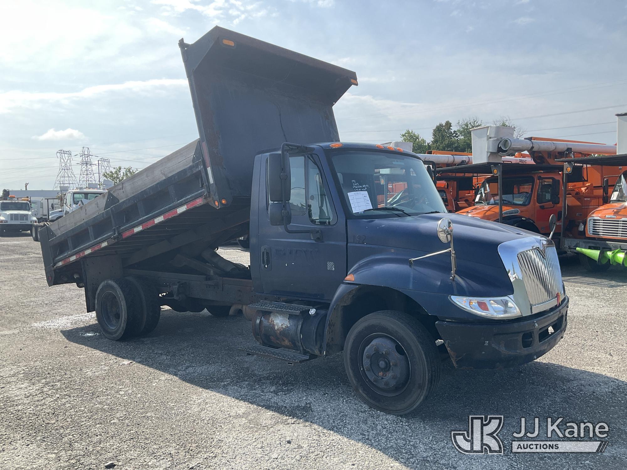 2003 International 4200 LP