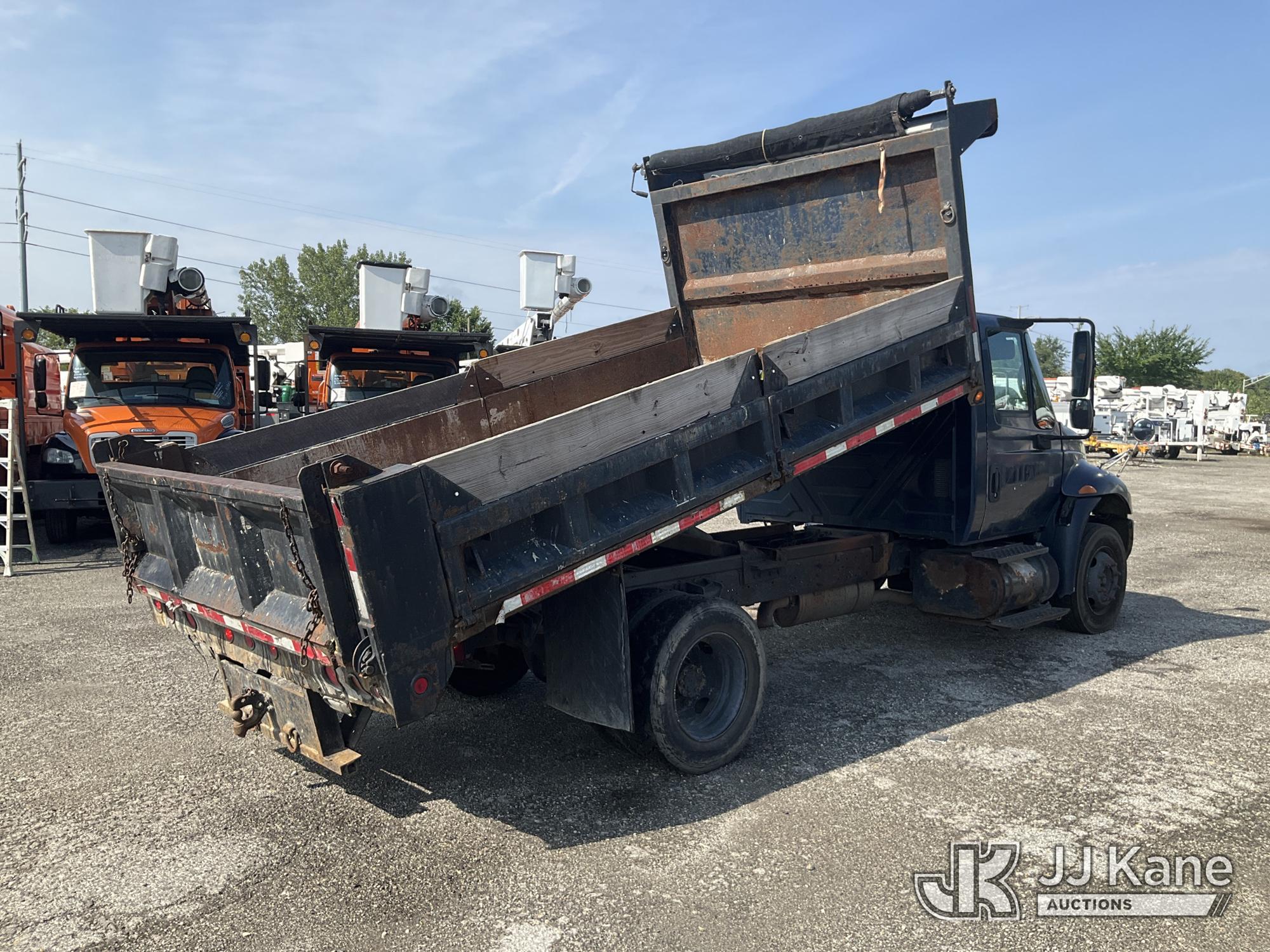 2003 International 4200 LP
