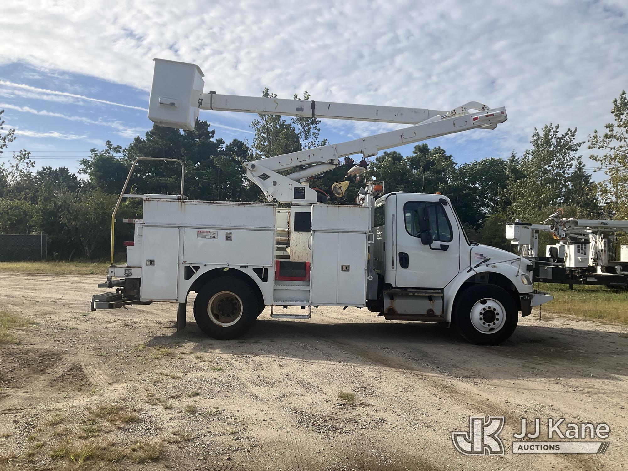 2013 Freightliner M2 106