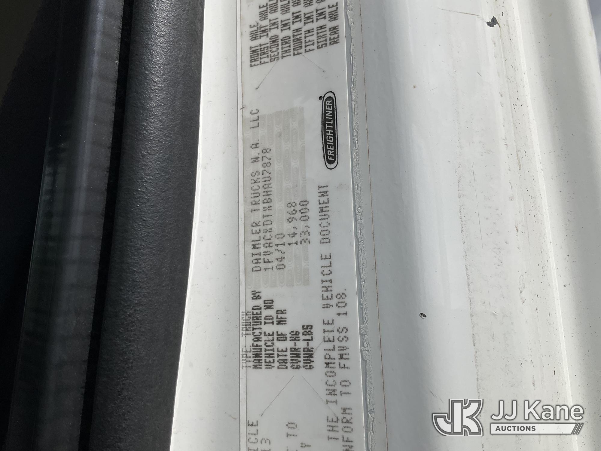 2011 Freightliner M2 106