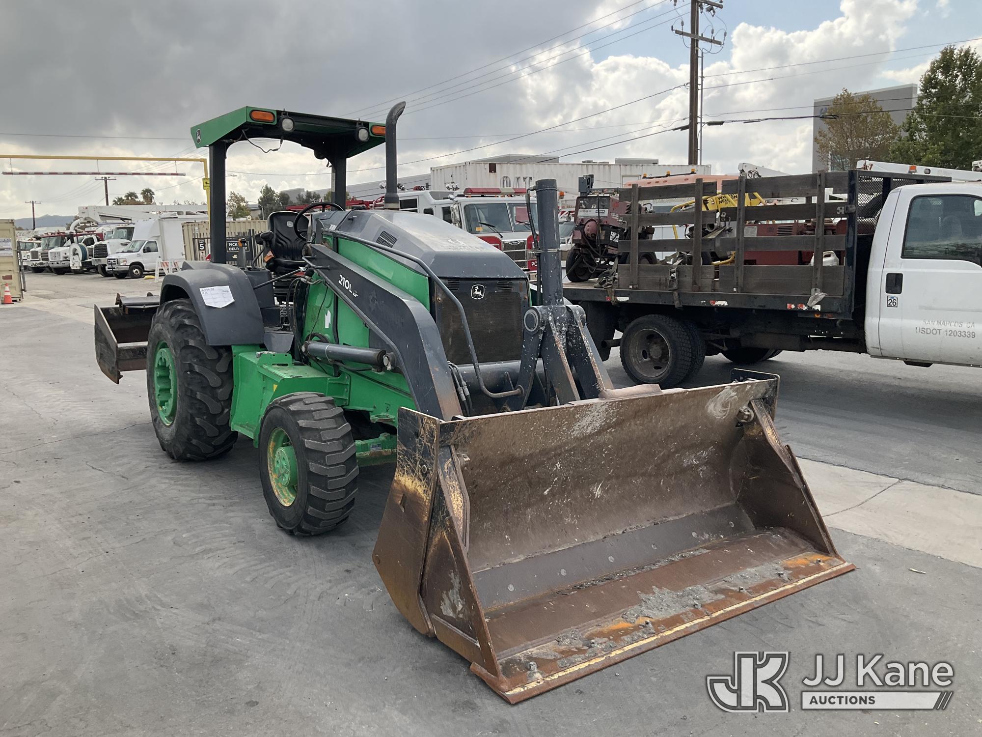 2017 John Deere 210L EP 4x4