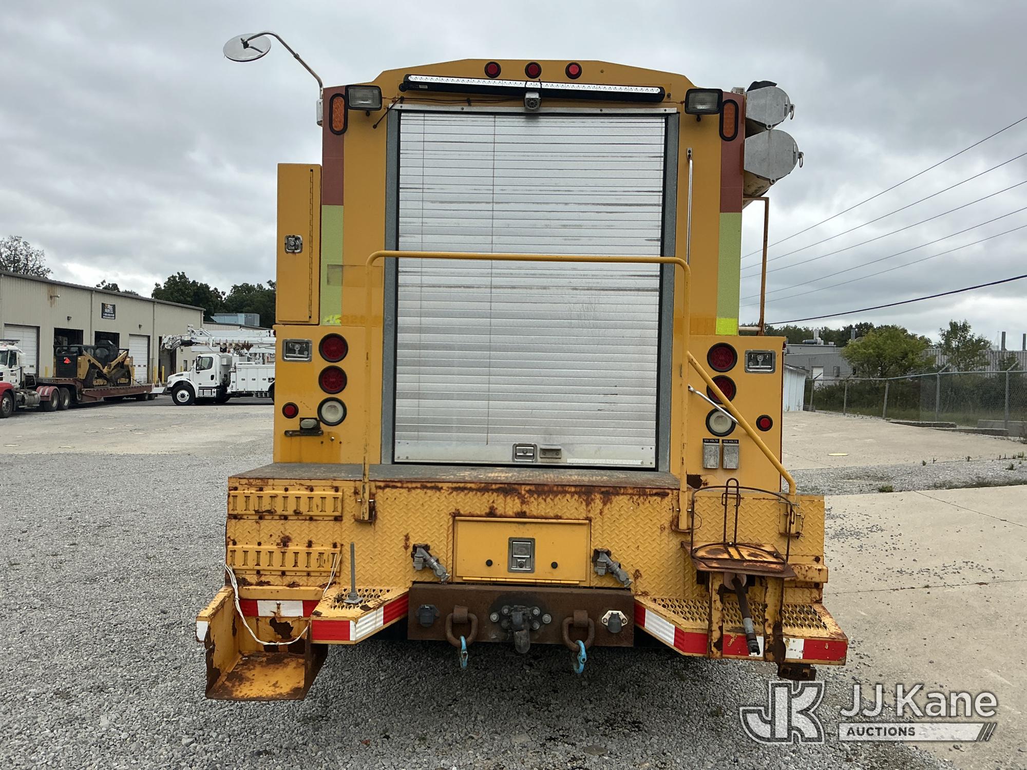 2011 Freightliner M2 106