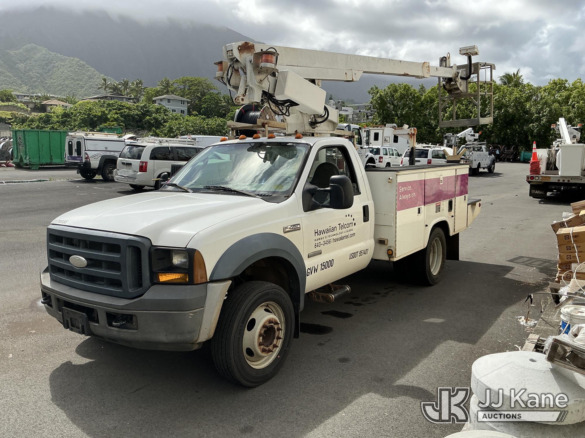 Altec AT200-A Telescopic Non-Insulated Bucket Truck On 2007 Ford F-450 SD Service Truck (1638795)