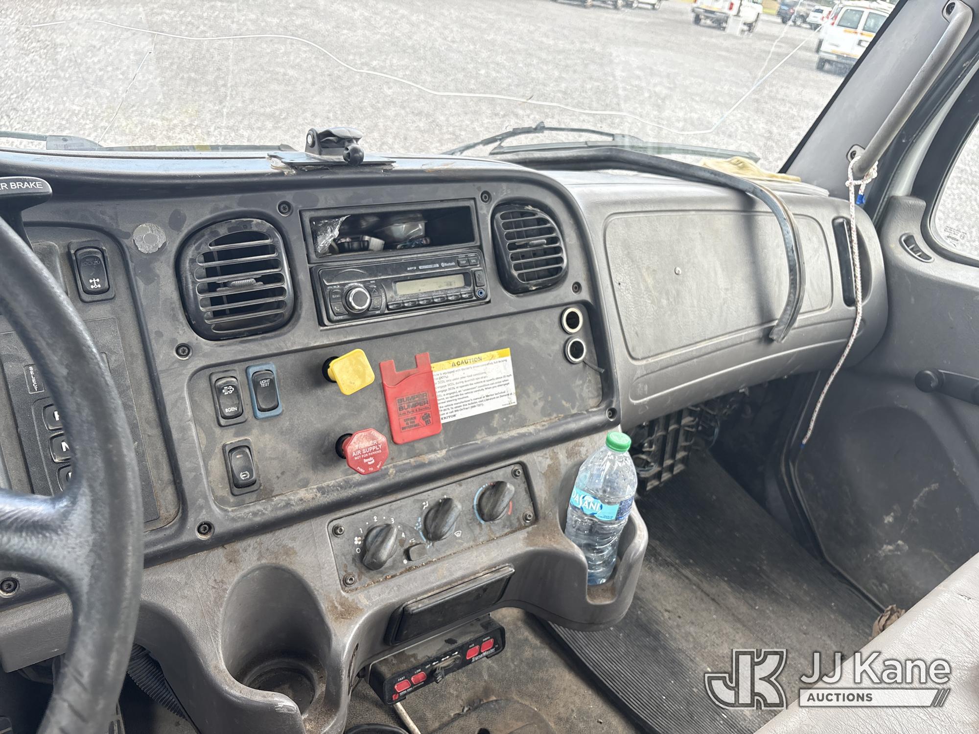 2017 Freightliner M2 106