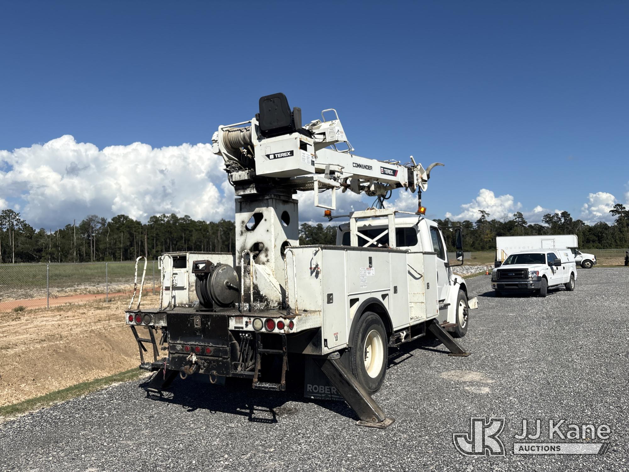 2017 Freightliner M2 106