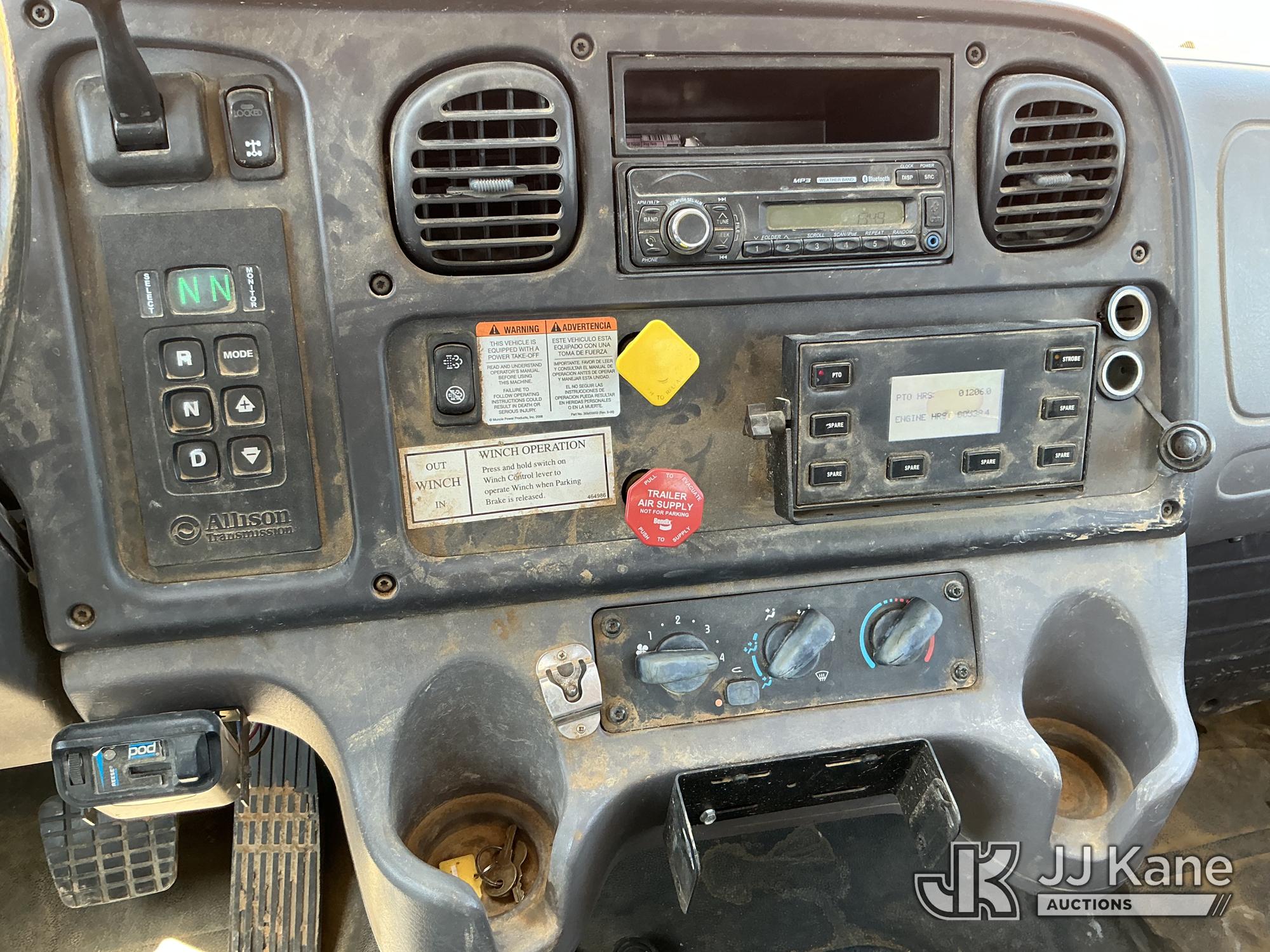 2017 Freightliner M2 106