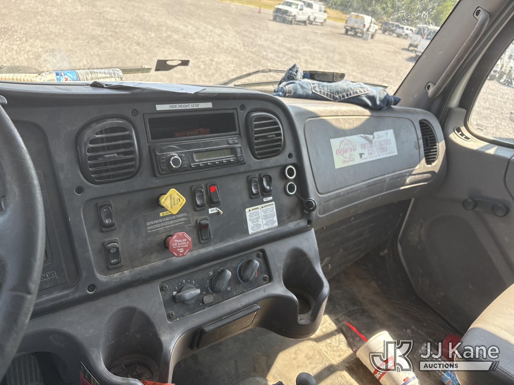 2016 Freightliner M2 106