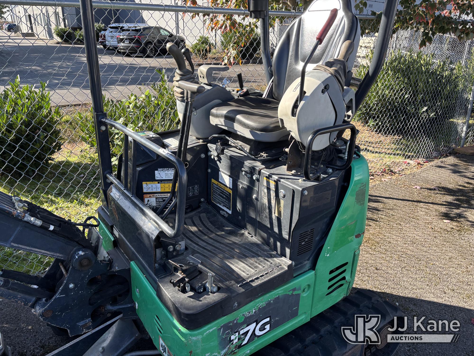 2018 John Deere 17G