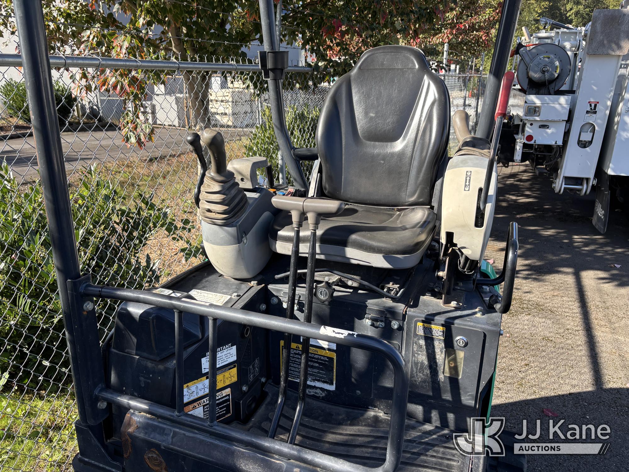 2018 John Deere 17G
