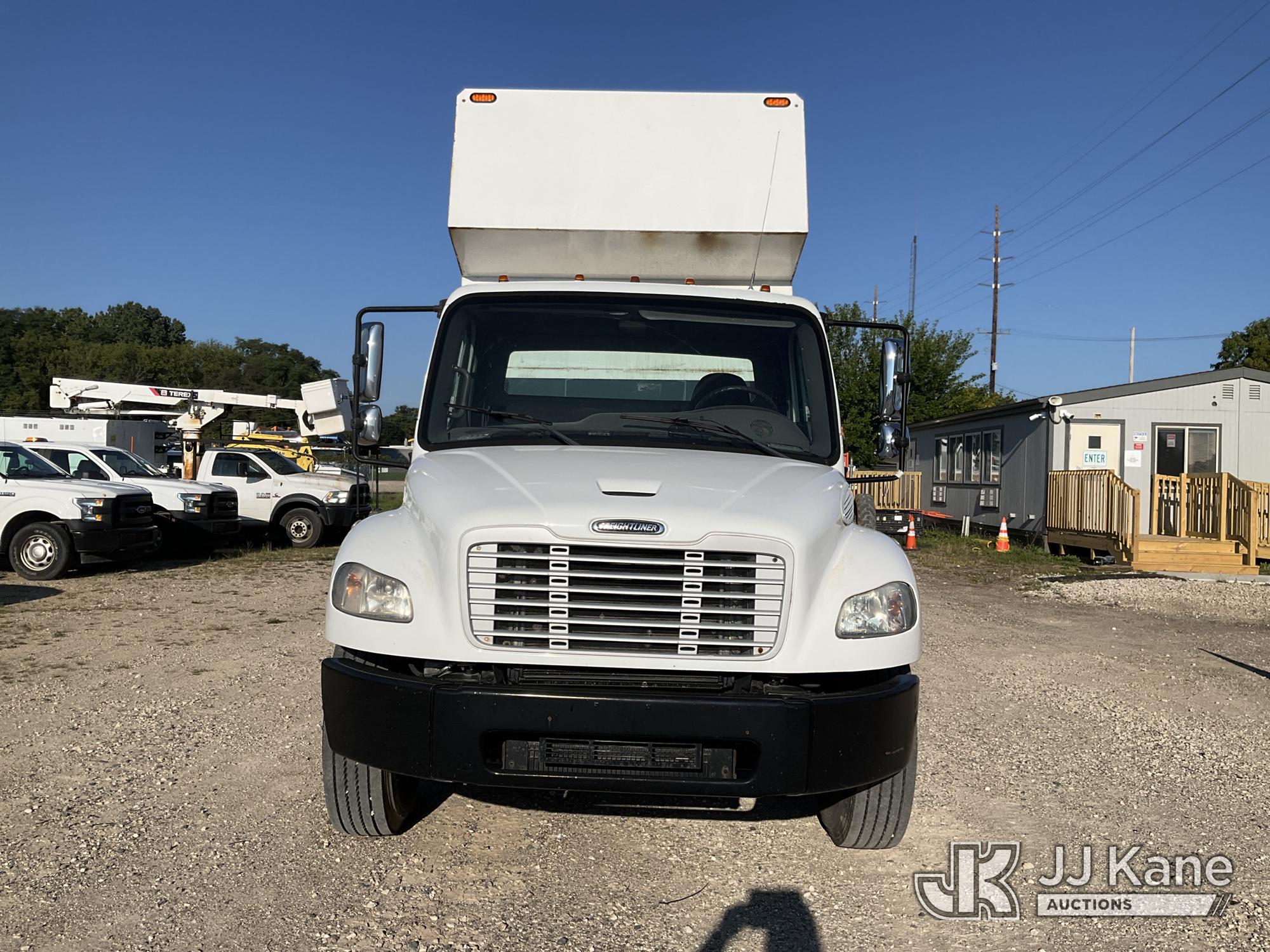2015 Freightliner M2 106